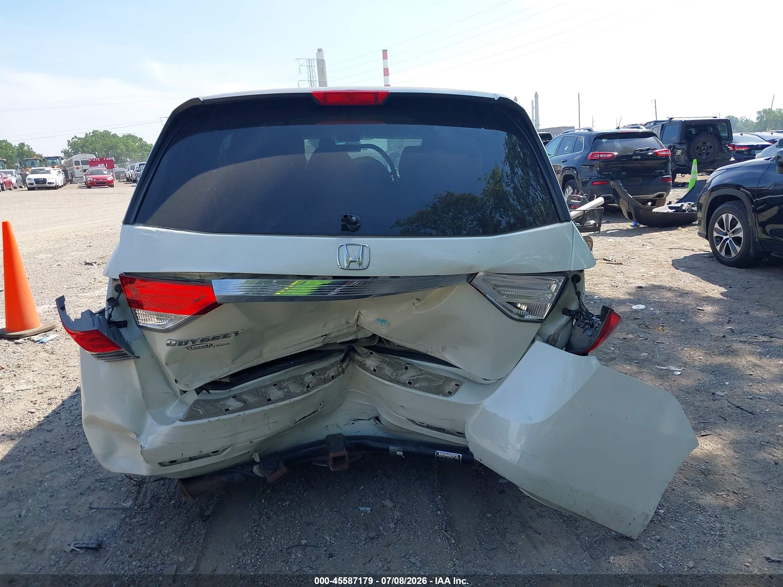 2015 Honda Odyssey Ex White vin: 5FNRL5H48FB033275