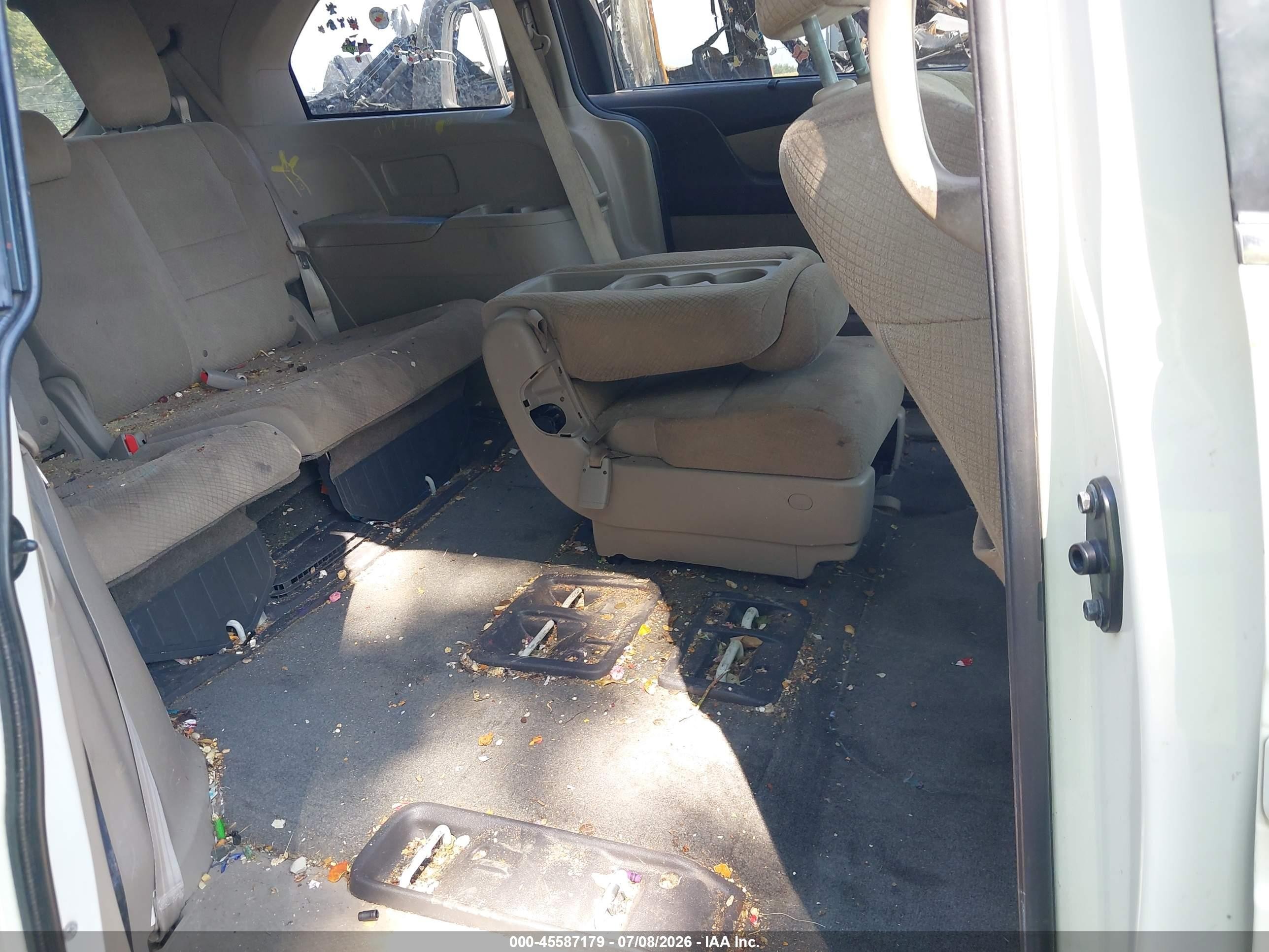 2015 Honda Odyssey Ex White vin: 5FNRL5H48FB033275