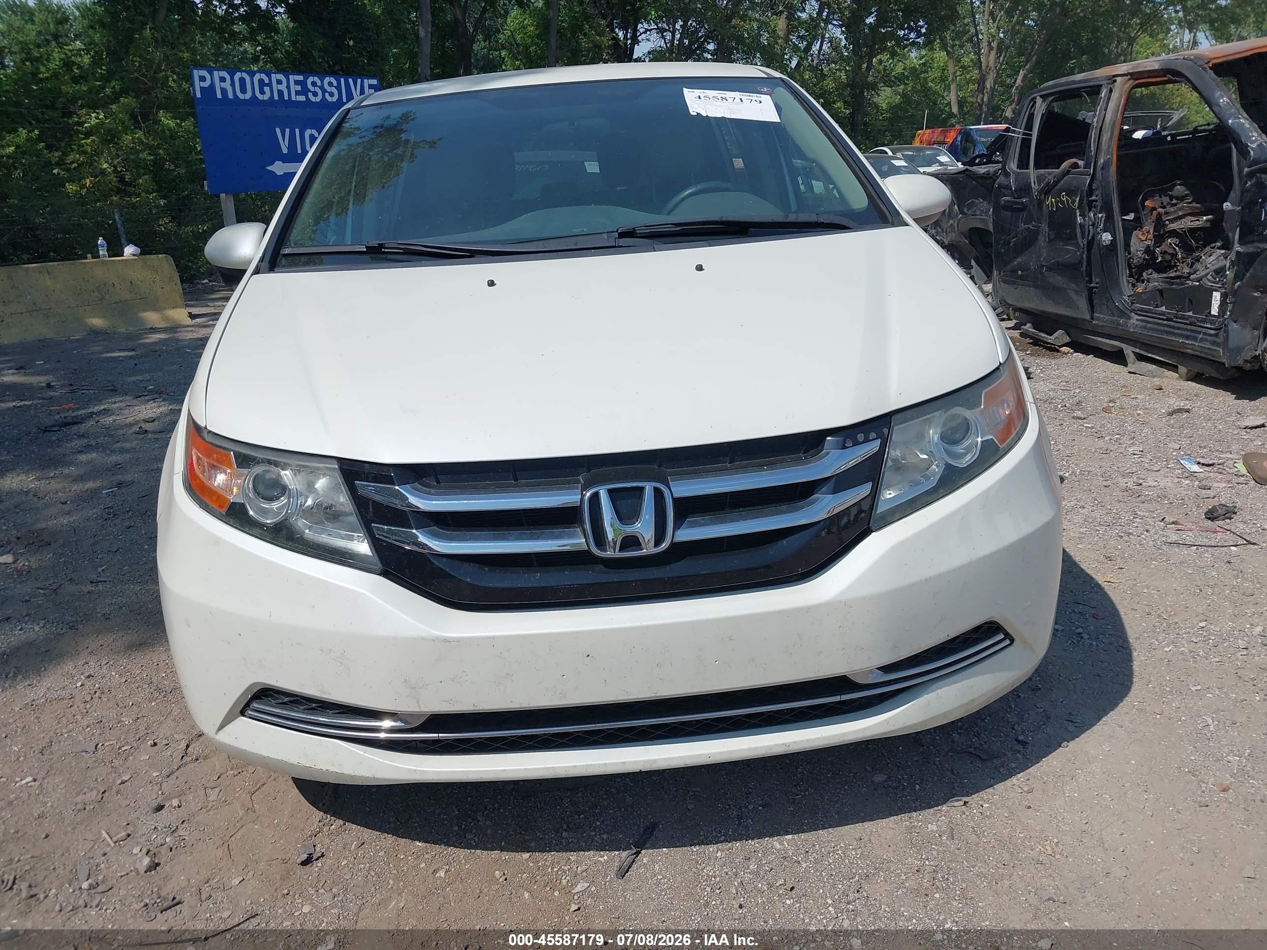 2015 Honda Odyssey Ex White vin: 5FNRL5H48FB033275