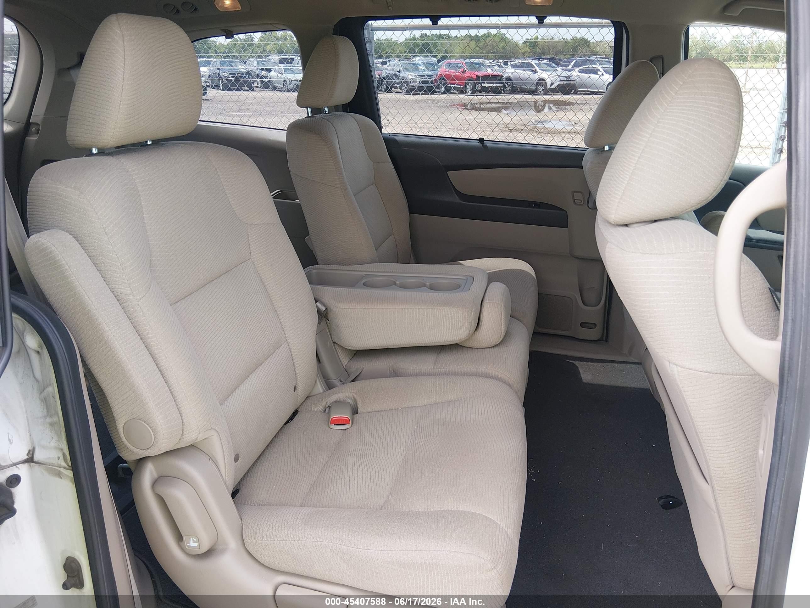 2011 Honda Odyssey Ex White vin: 5FNRL5H49BB003051