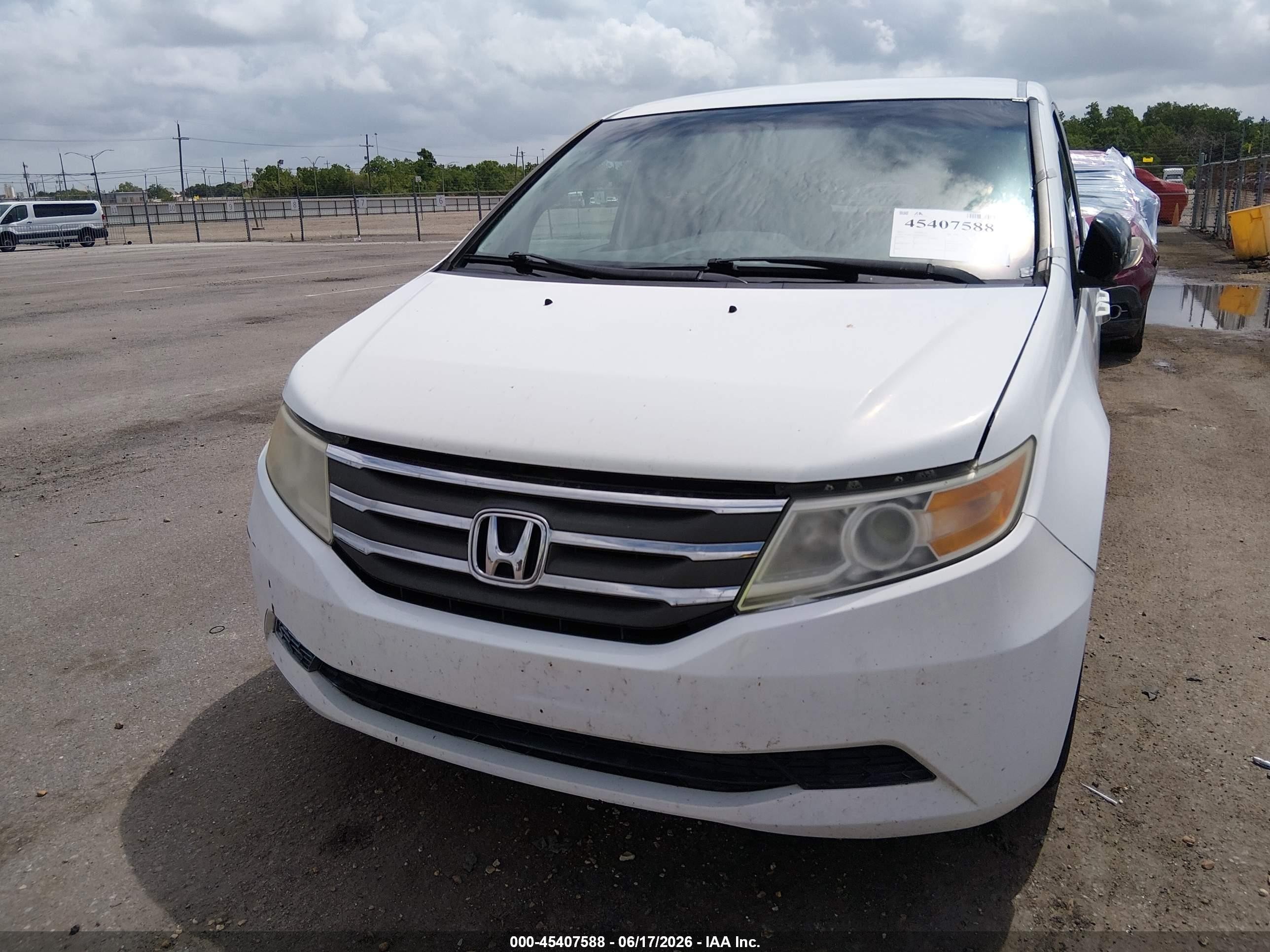 2011 Honda Odyssey Ex White vin: 5FNRL5H49BB003051