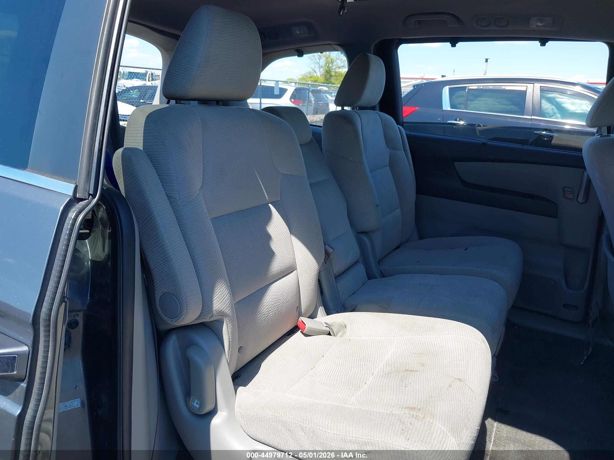 2011 Honda Odyssey Ex Gray vin: 5FNRL5H49BB009531