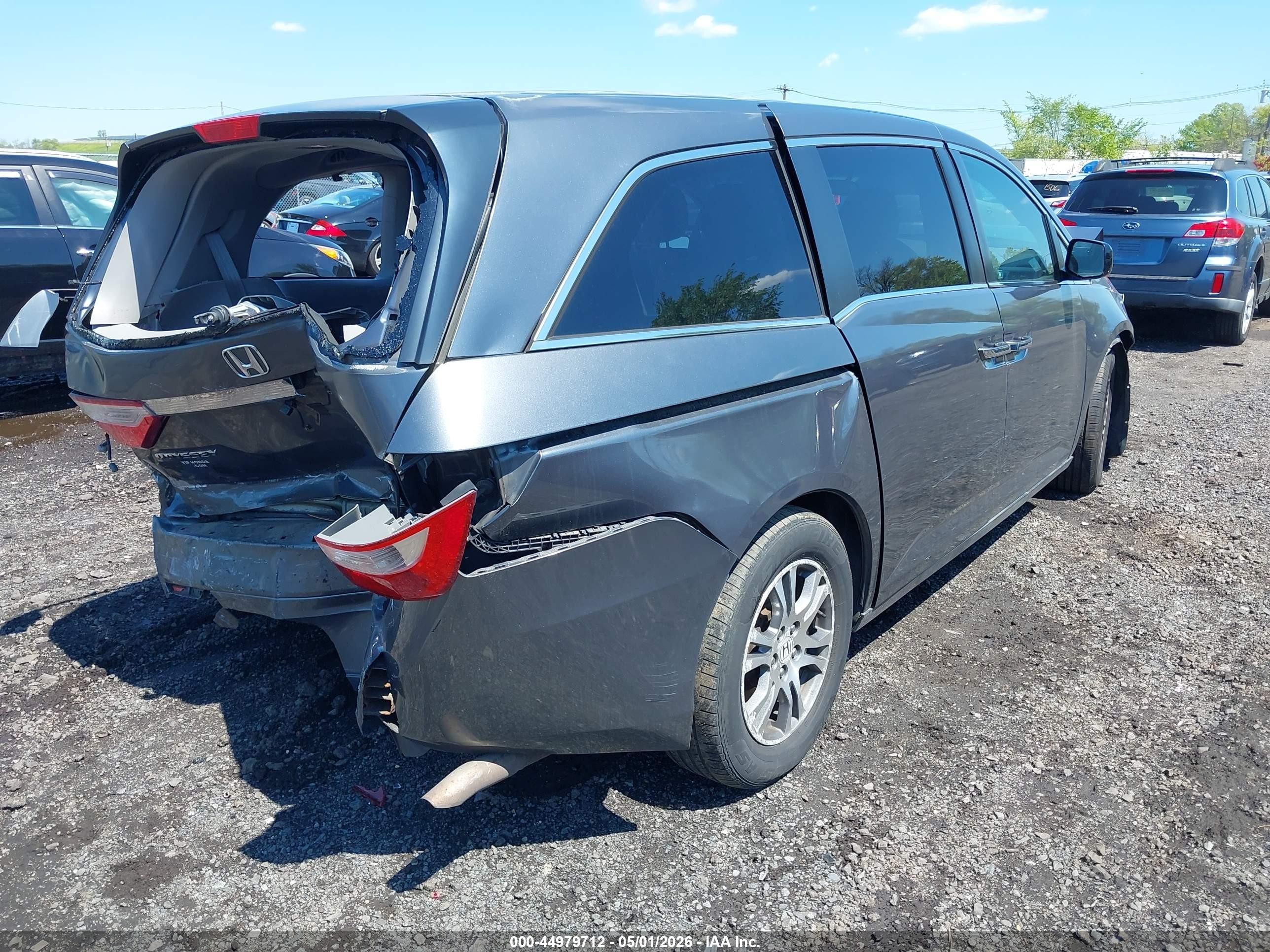 2011 Honda Odyssey Ex Gray vin: 5FNRL5H49BB009531