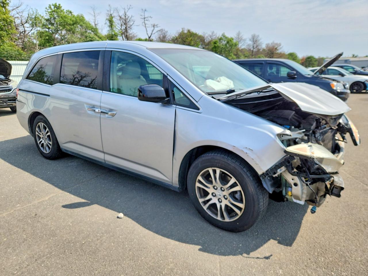 2011 Honda Odyssey Ex Silver vin: 5FNRL5H49BB025454