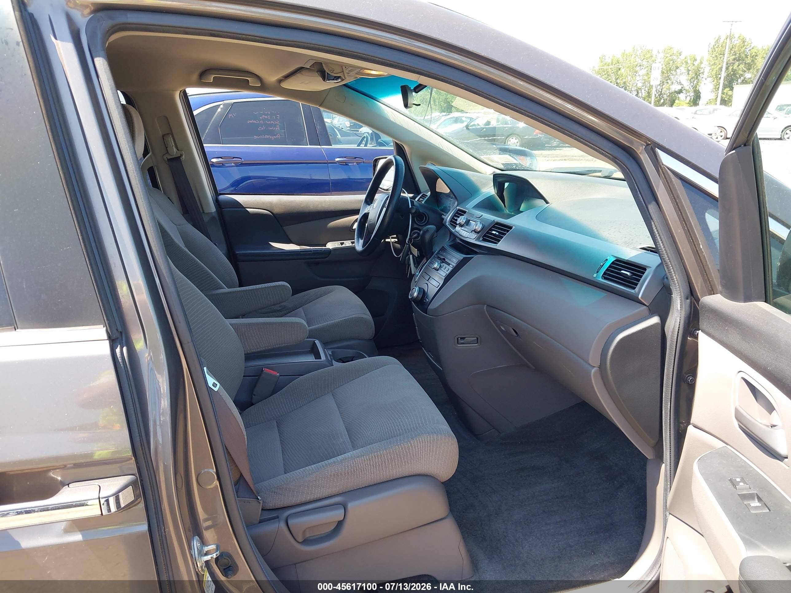 2011 Honda Odyssey Ex Gray vin: 5FNRL5H49BB070216