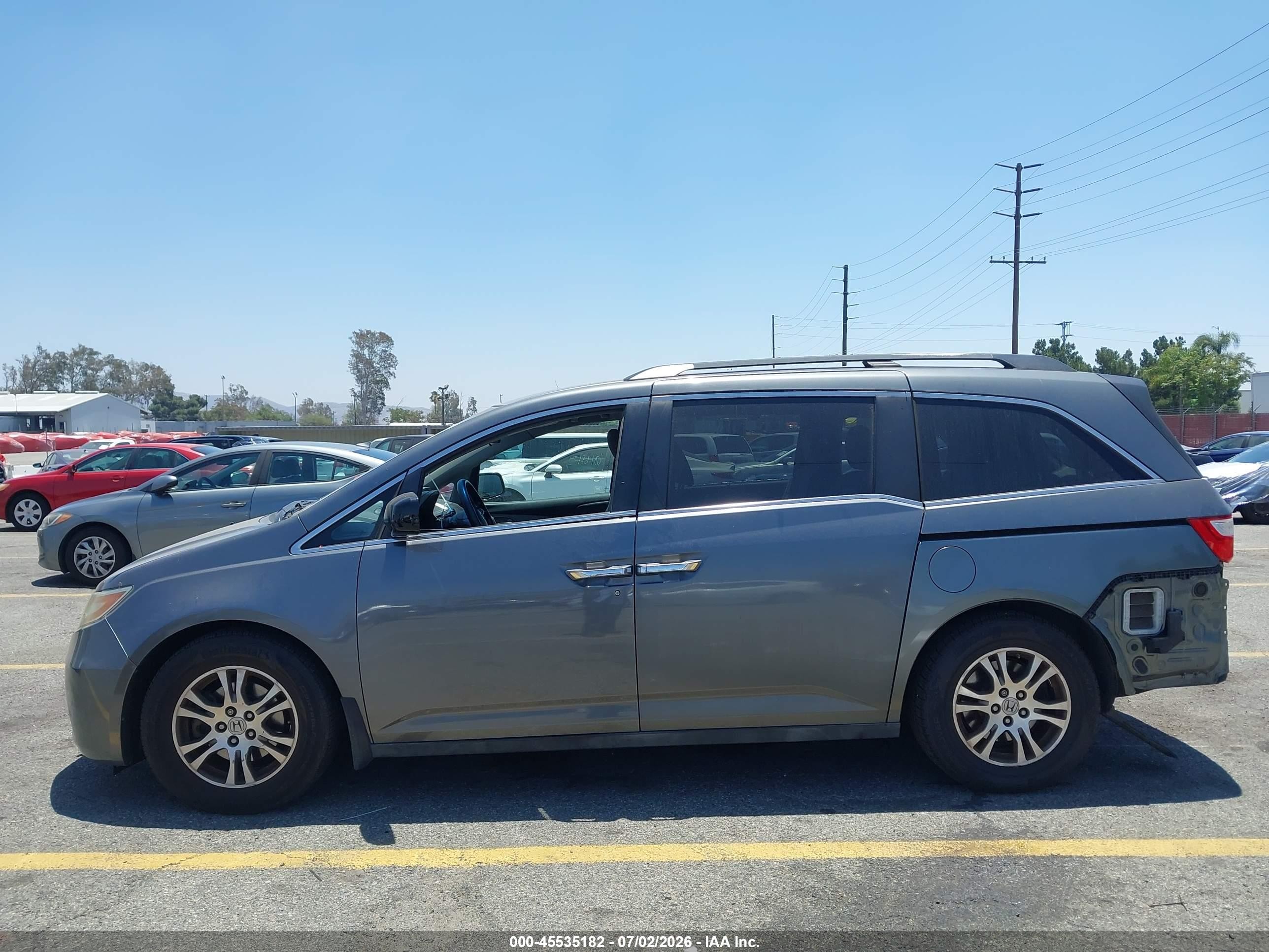 2012 Honda Odyssey Ex Gray vin: 5FNRL5H49CB068323