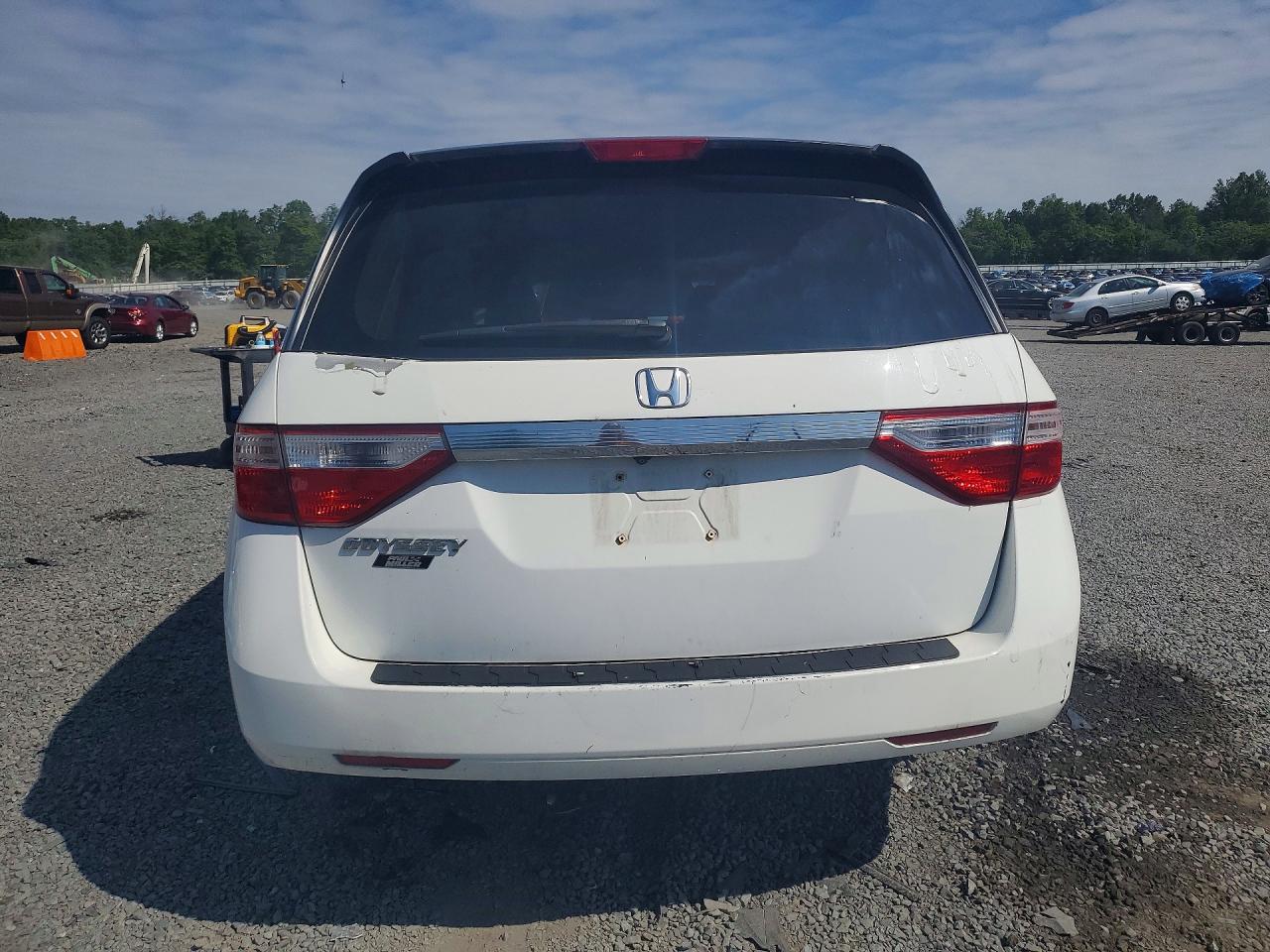 2013 Honda Odyssey Ex White vin: 5FNRL5H49DB025487