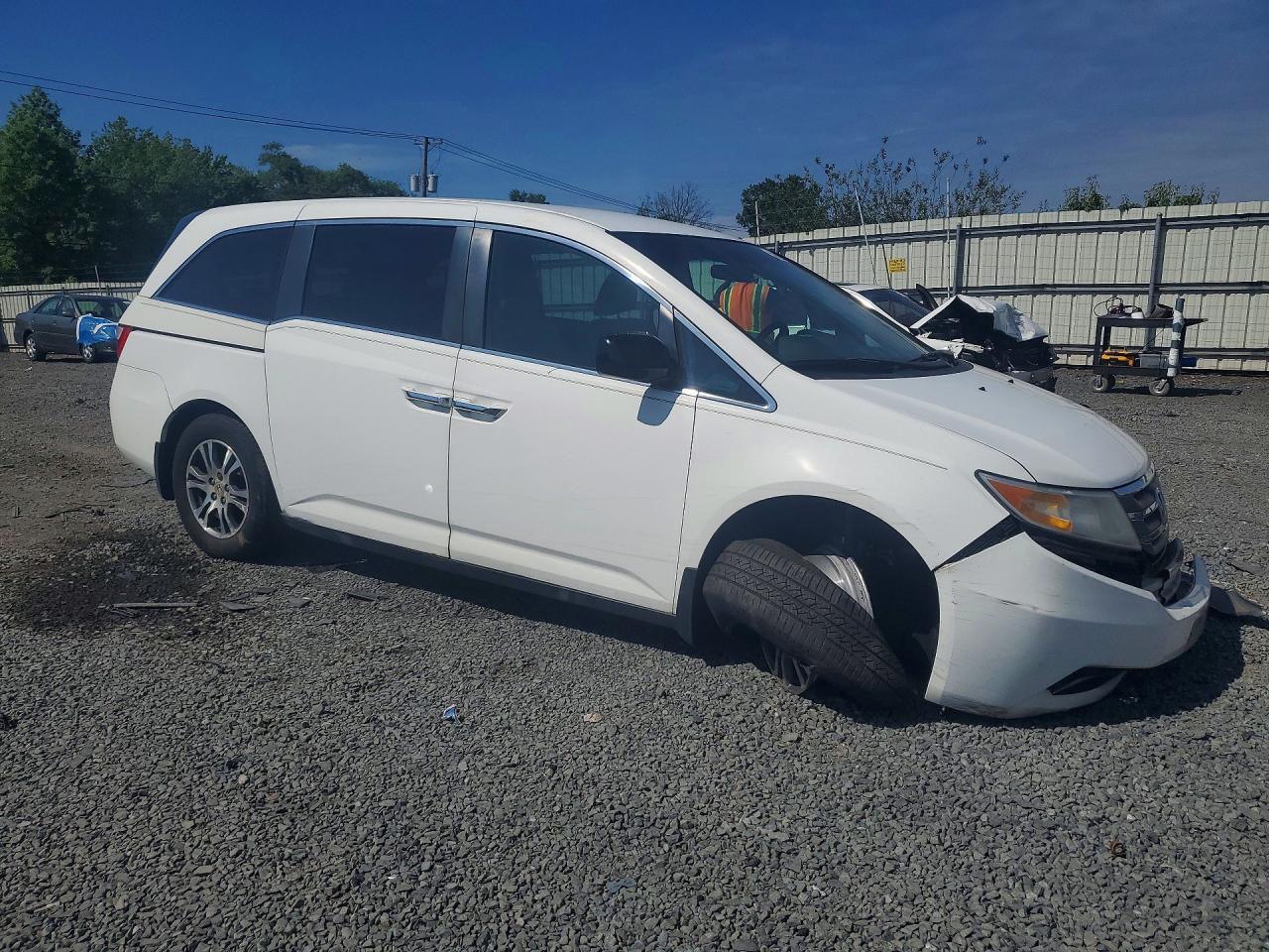 2013 Honda Odyssey Ex White vin: 5FNRL5H49DB025487
