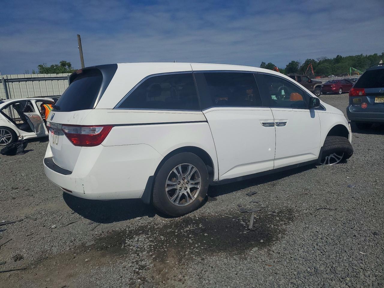 2013 Honda Odyssey Ex White vin: 5FNRL5H49DB025487