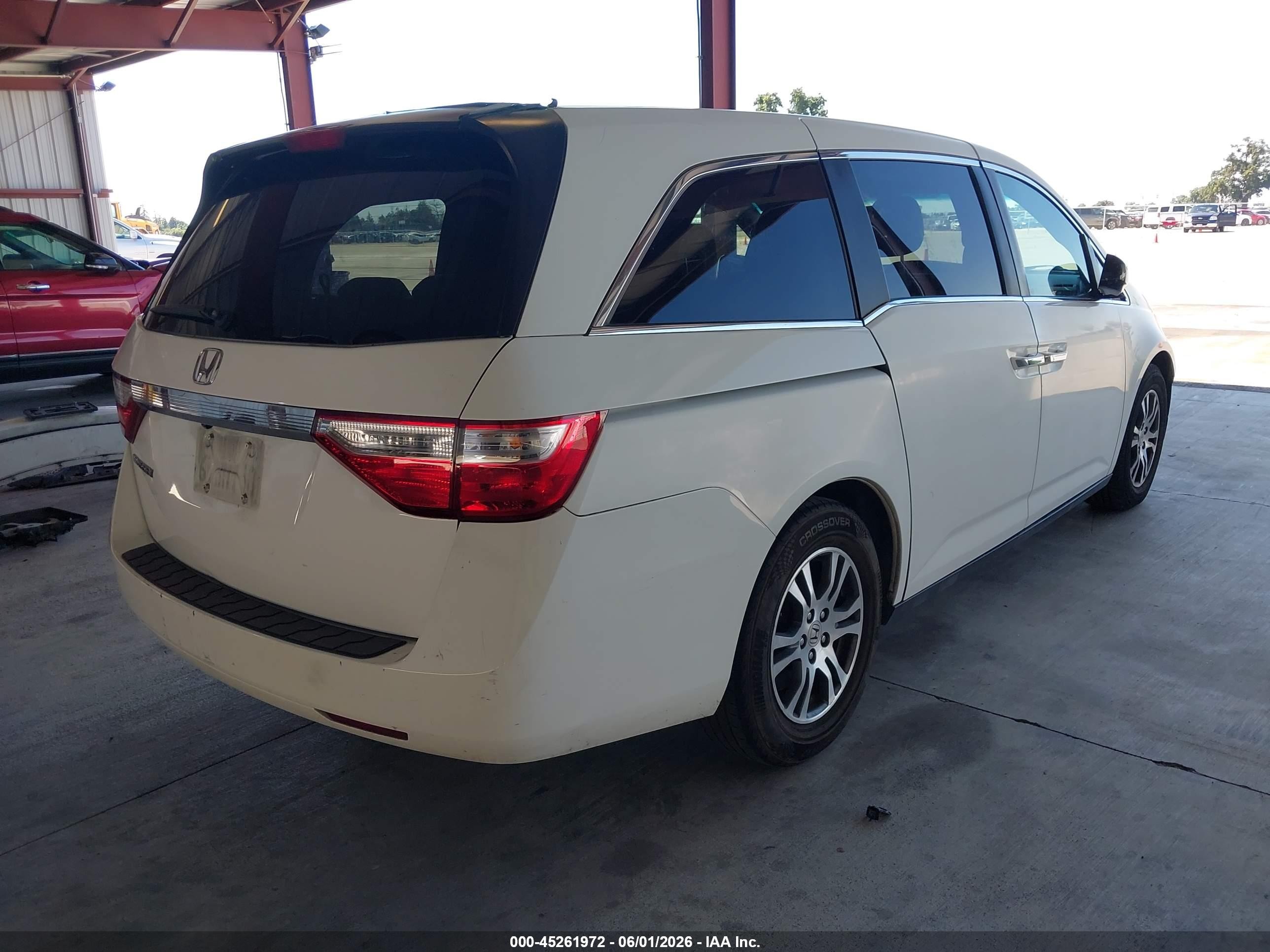 2013 Honda Odyssey Ex White vin: 5FNRL5H49DB031287