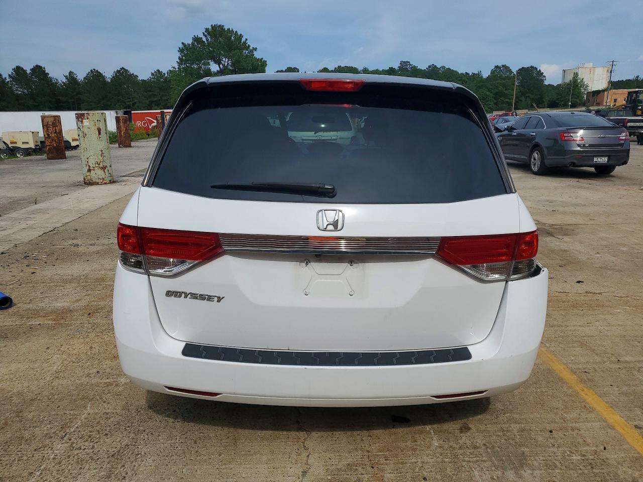 2014 Honda Odyssey White vin: 5FNRL5H49EB082158