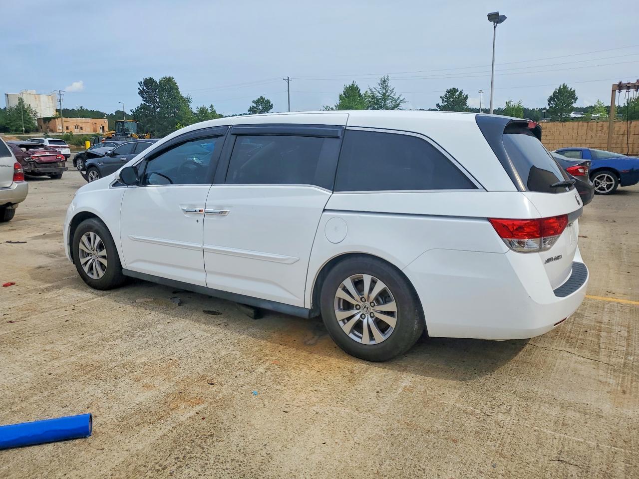 2014 Honda Odyssey White vin: 5FNRL5H49EB082158