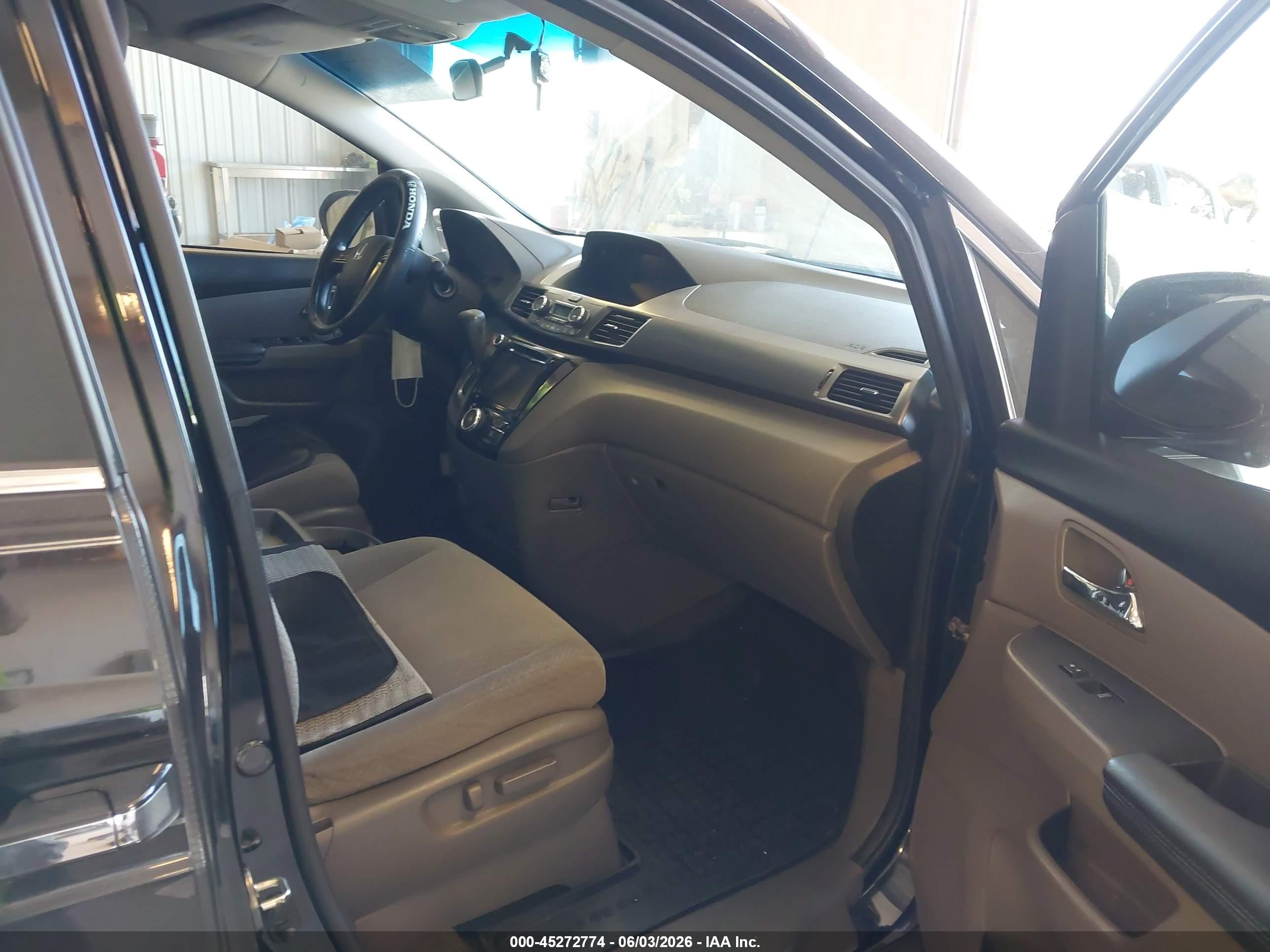 2014 Honda Odyssey Ex Black vin: 5FNRL5H49EB084184