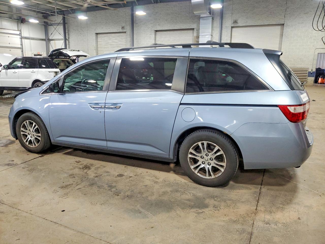 2011 Honda Odyssey Ex Blue vin: 5FNRL5H4XBB020621