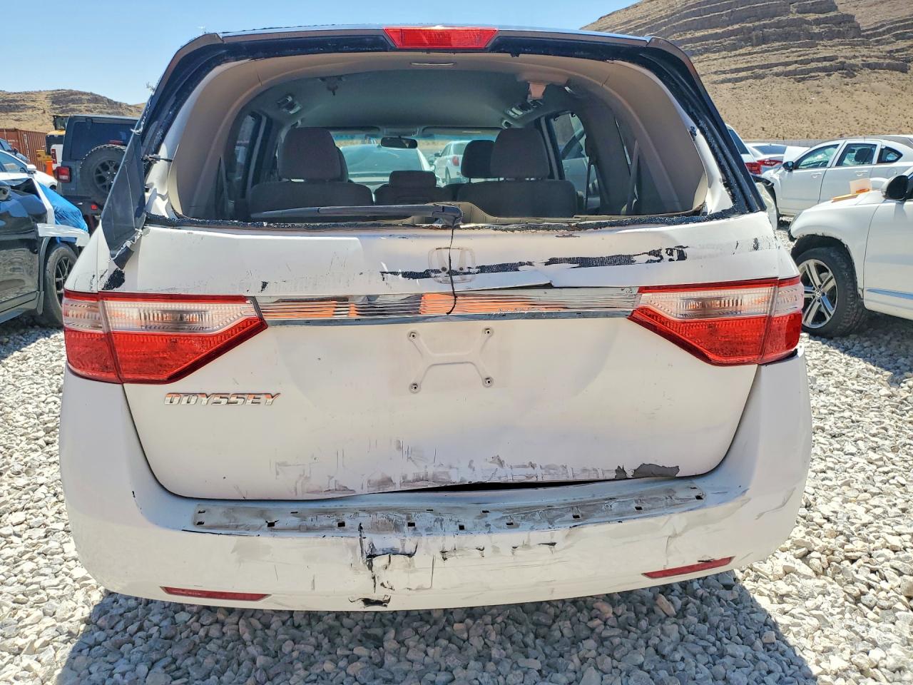 2011 Honda Odyssey Ex White vin: 5FNRL5H4XBB063680