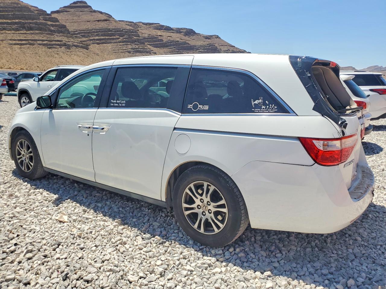 2011 Honda Odyssey Ex White vin: 5FNRL5H4XBB063680