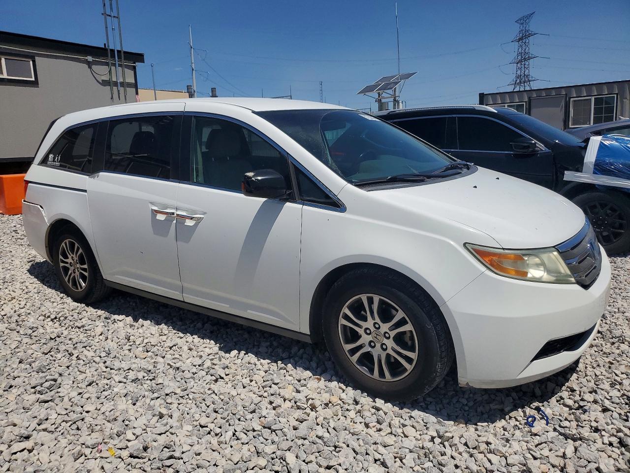 2011 Honda Odyssey Ex White vin: 5FNRL5H4XBB063680