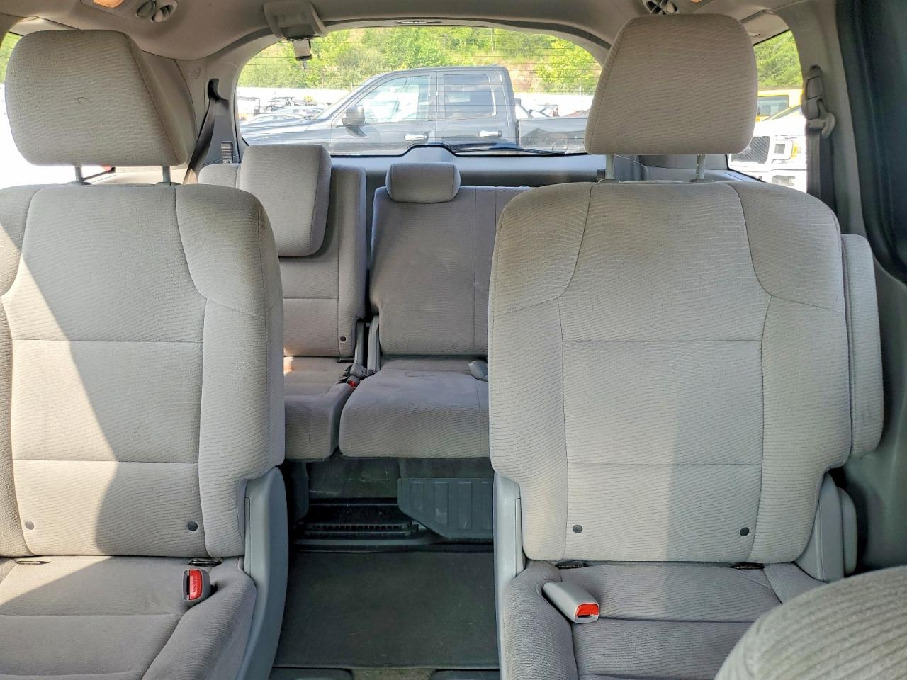 2011 Honda Odyssey Ex Gray vin: 5FNRL5H4XBB075067