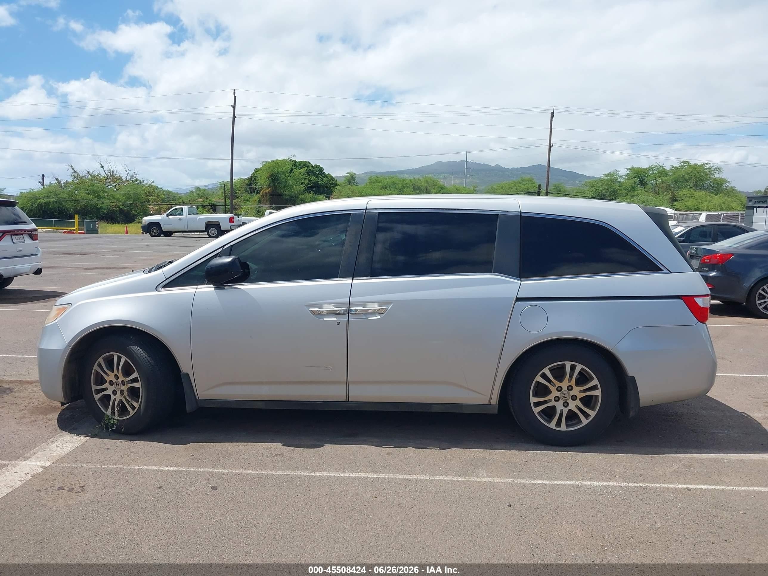 2012 Honda Odyssey Ex Silver vin: 5FNRL5H4XCB104777