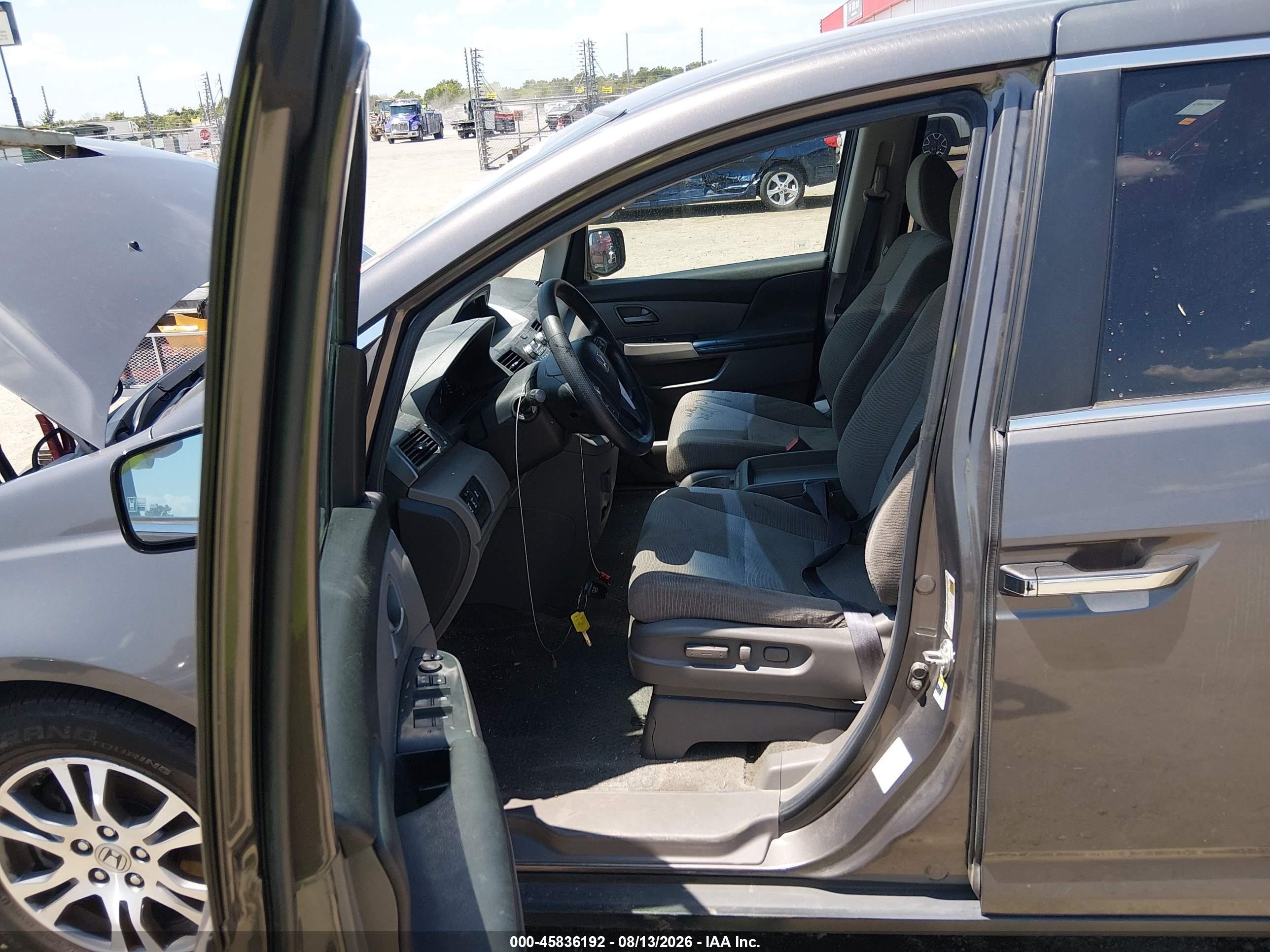2012 Honda Odyssey Ex Gray vin: 5FNRL5H4XCB106173