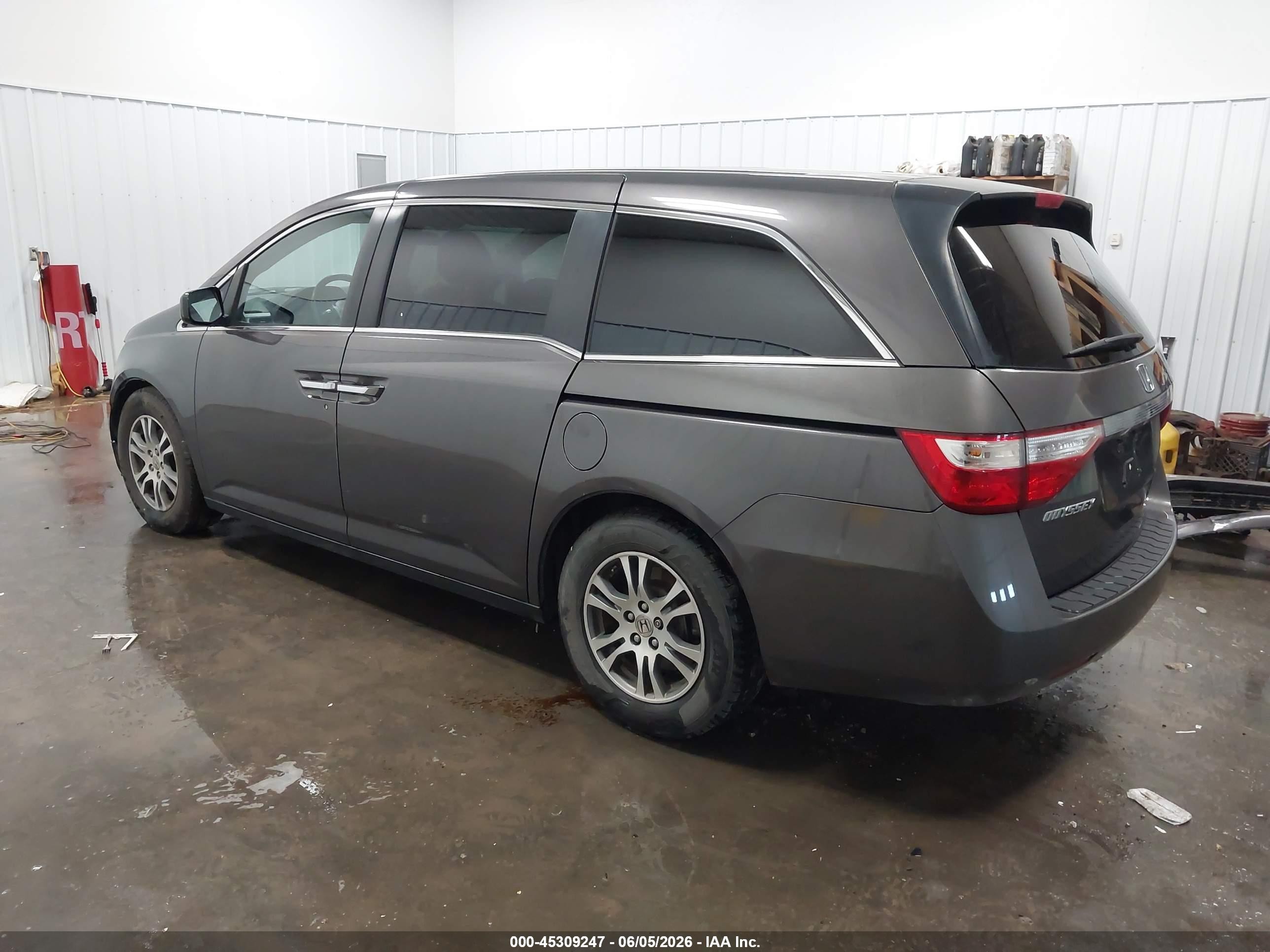 2013 Honda Odyssey Ex Gray vin: 5FNRL5H4XDB049135