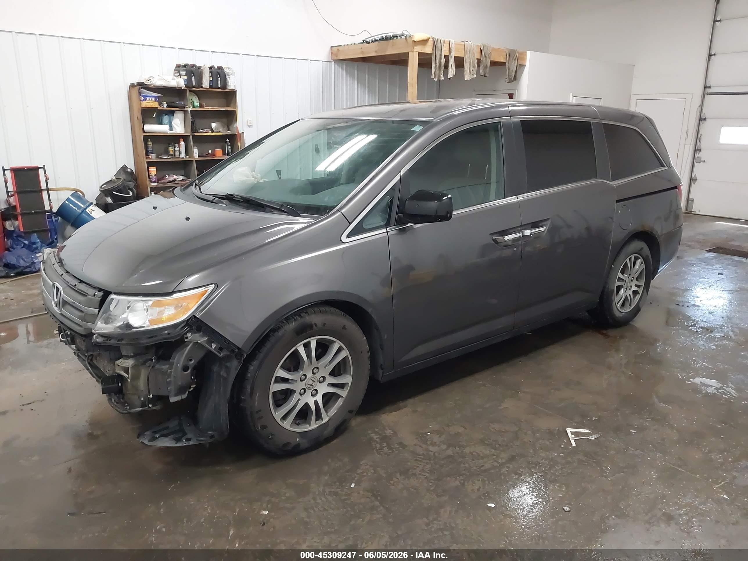 2013 Honda Odyssey Ex Gray vin: 5FNRL5H4XDB049135