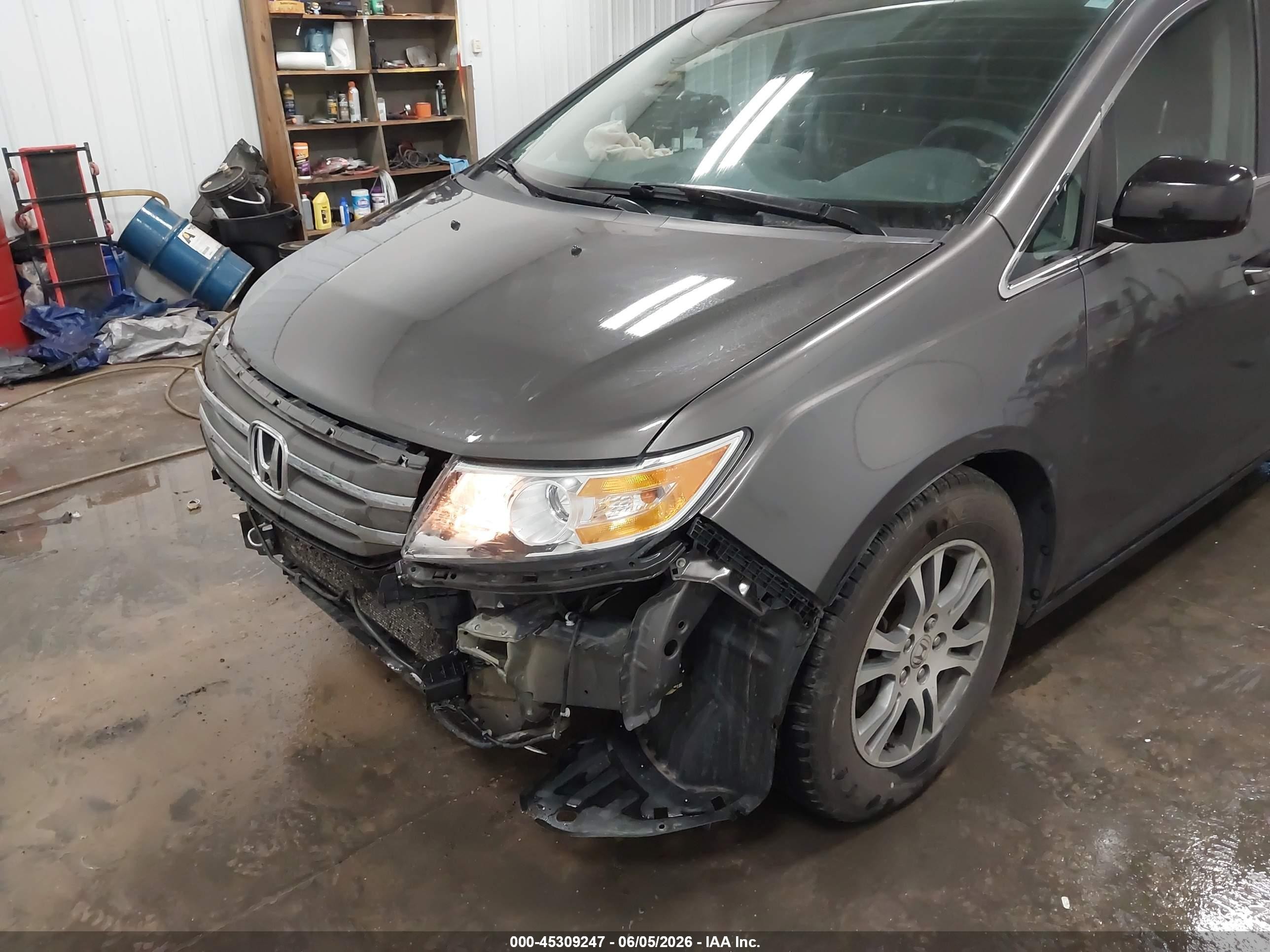 2013 Honda Odyssey Ex Gray vin: 5FNRL5H4XDB049135