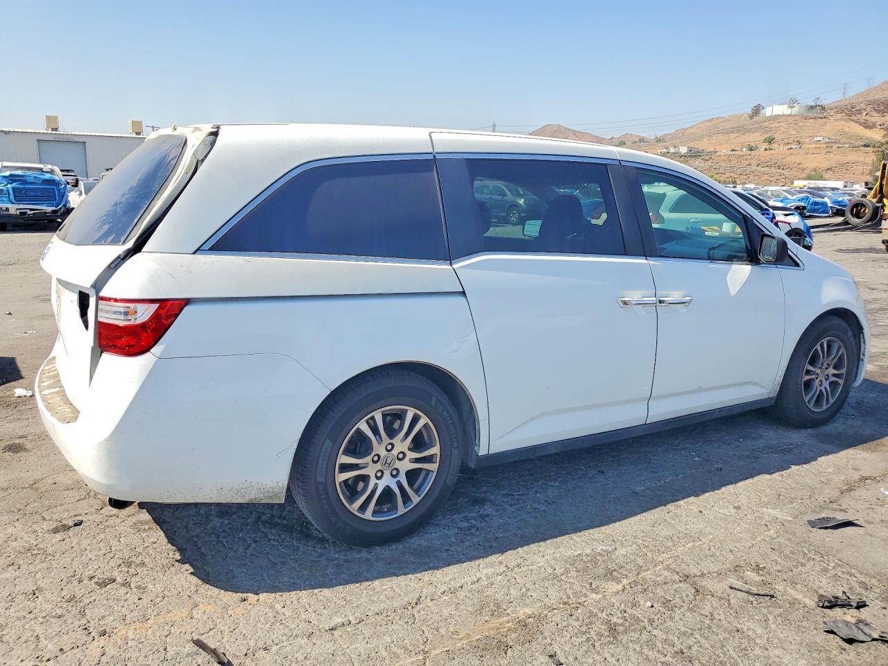 2013 Honda Odyssey Ex White vin: 5FNRL5H4XDB051919