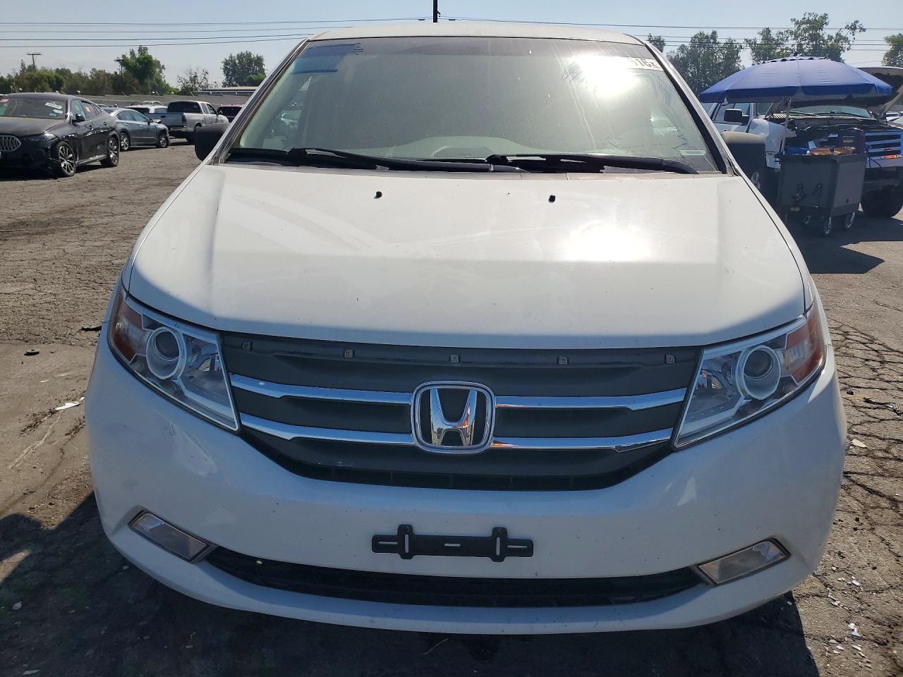 2013 Honda Odyssey Ex White vin: 5FNRL5H4XDB051919