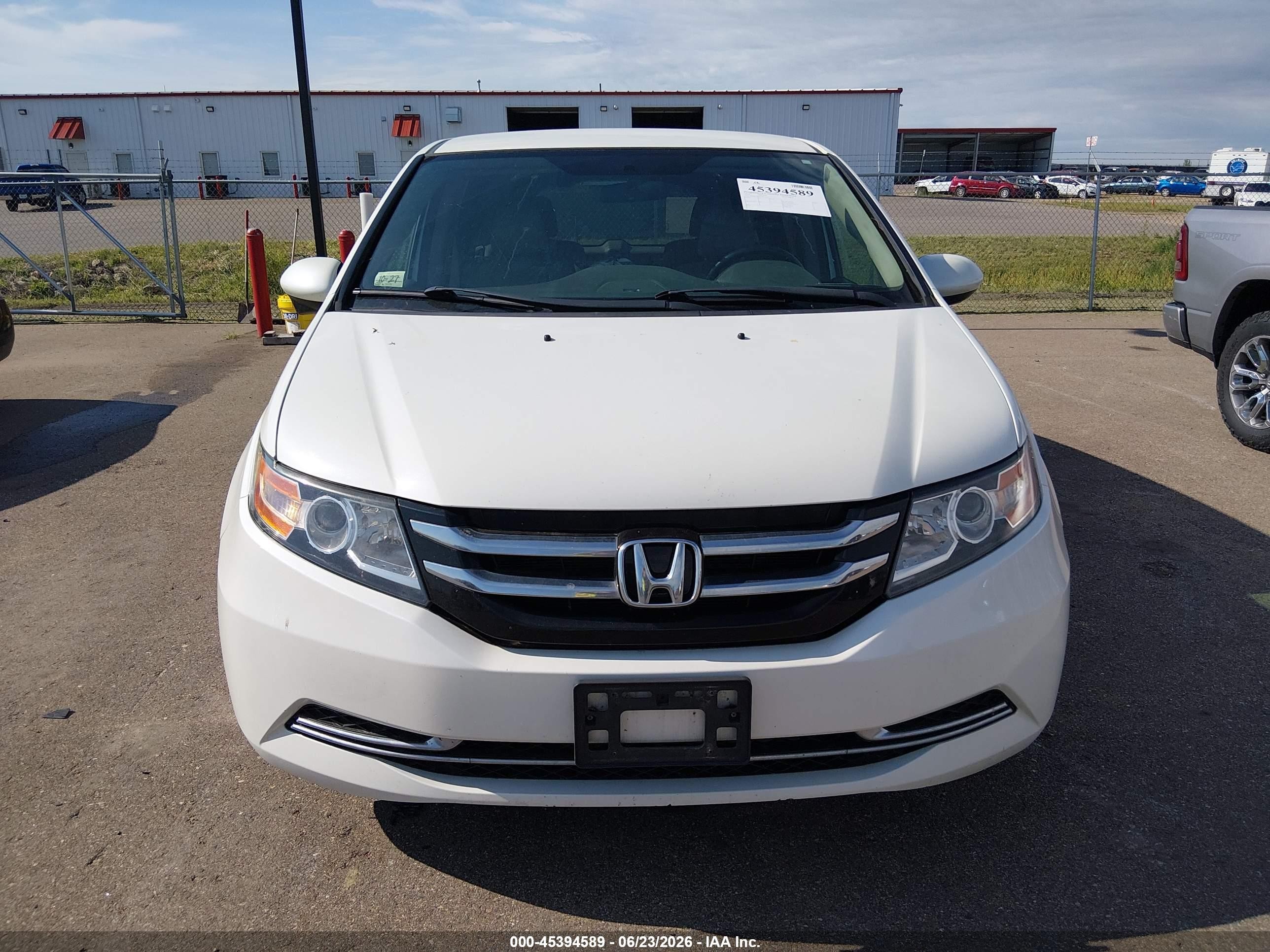 2014 Honda Odyssey Ex White vin: 5FNRL5H4XEB111327