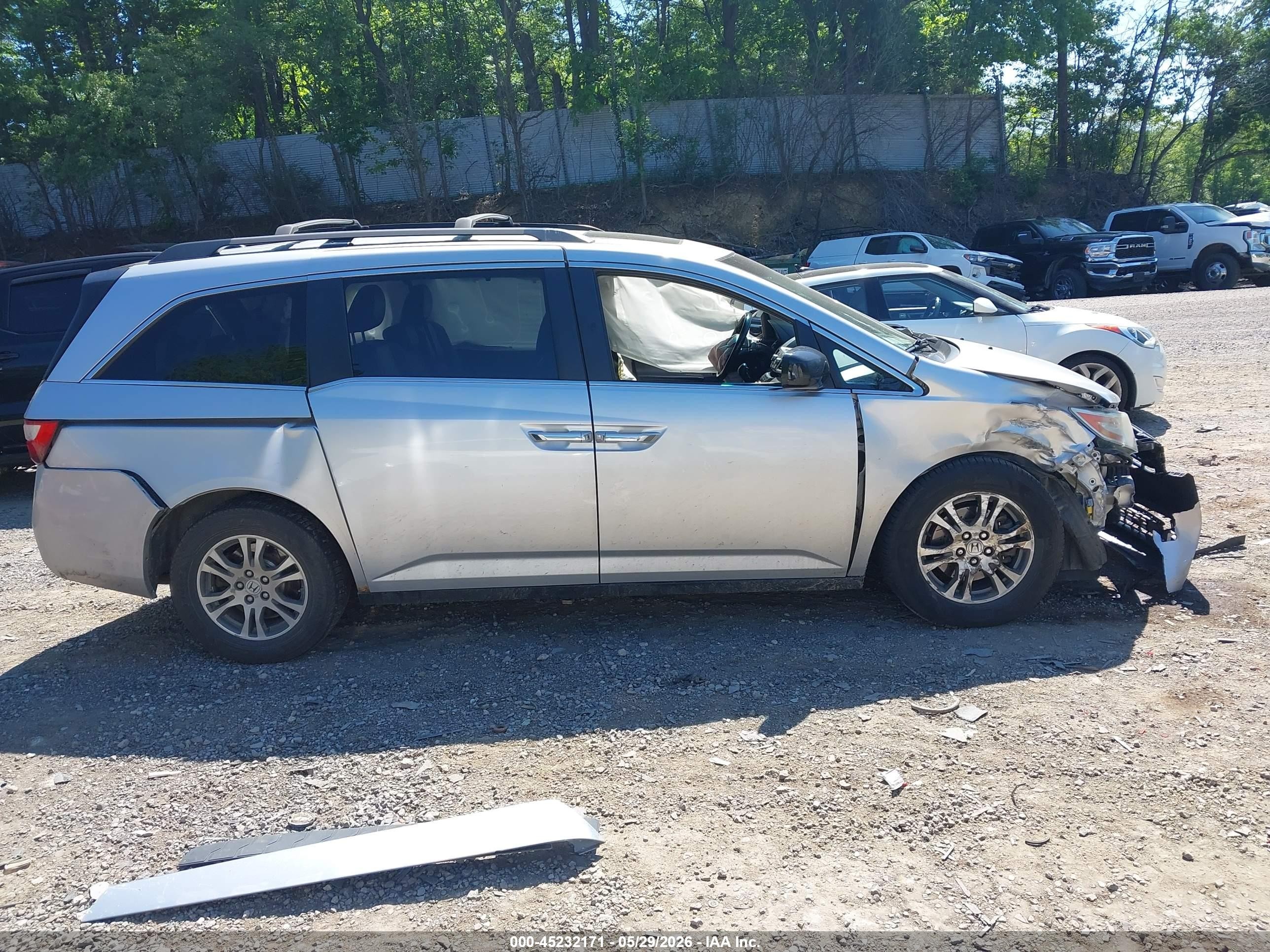 2011 Honda Odyssey Ex-l Silver vin: 5FNRL5H60BB050891