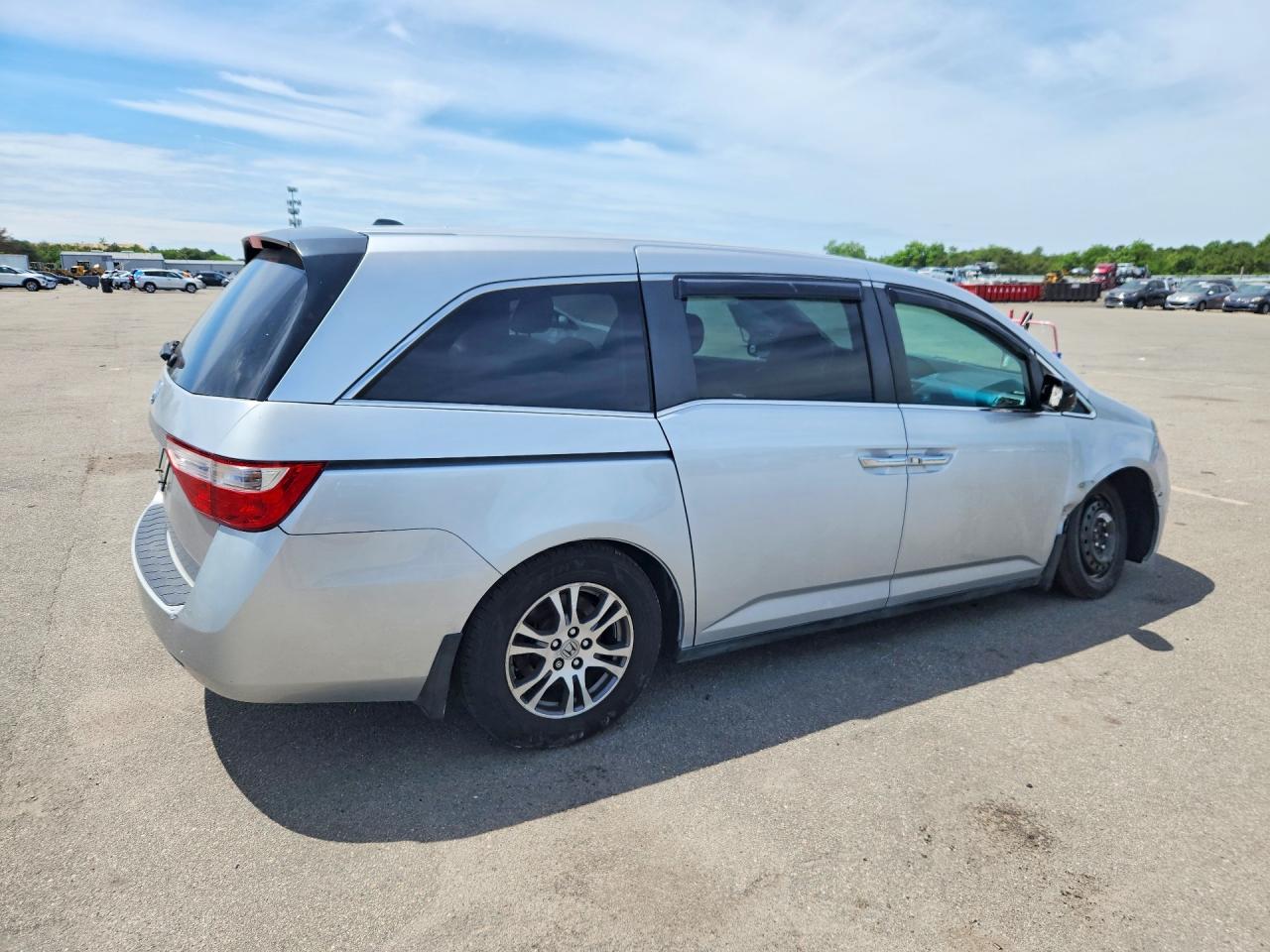 2011 Honda Odyssey Exl Silver vin: 5FNRL5H60BB060353
