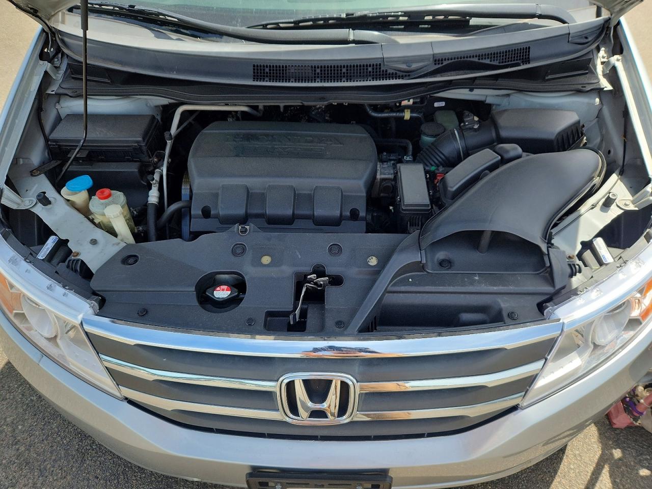 2011 Honda Odyssey Exl Silver vin: 5FNRL5H60BB060353
