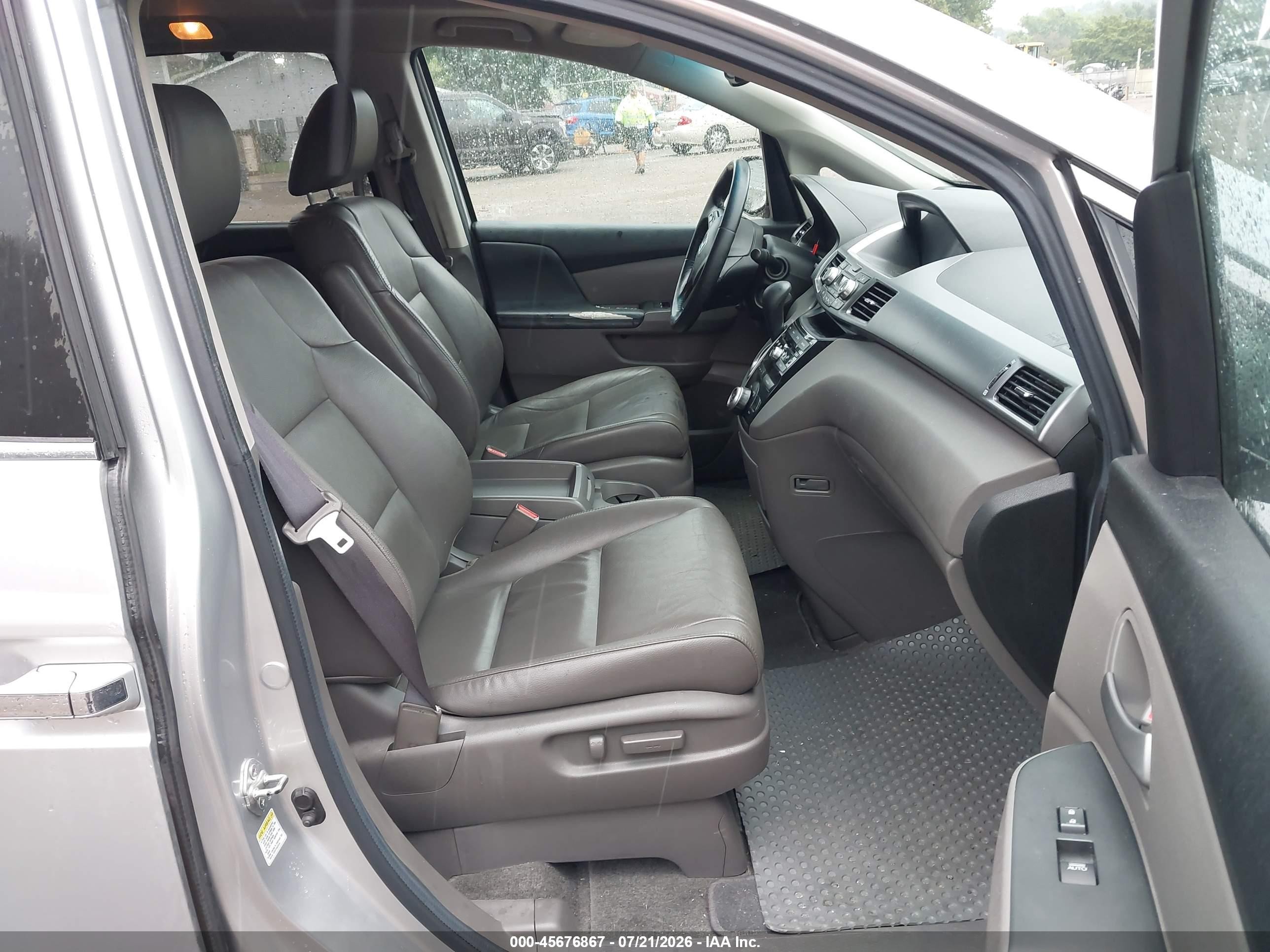 2011 Honda Odyssey Ex-l Серебряный vin: 5FNRL5H60BB070395