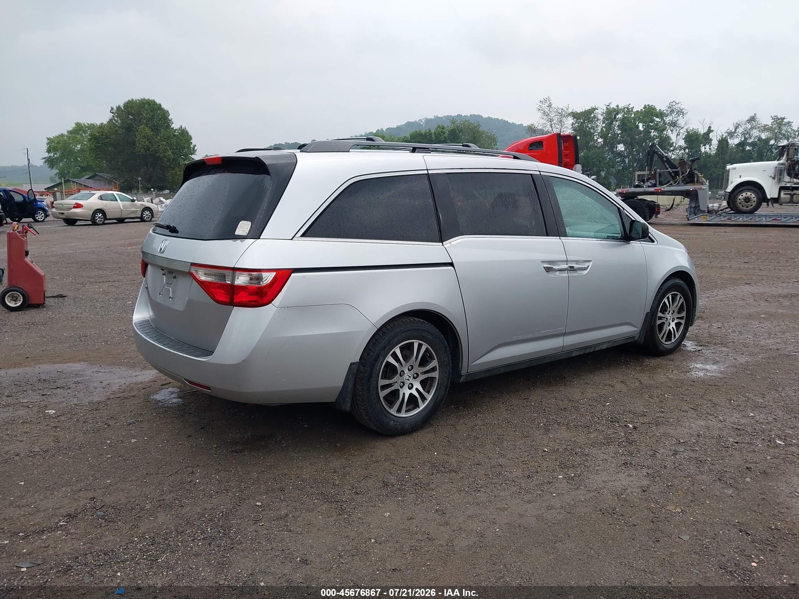 2011 Honda Odyssey Ex-l Серебряный vin: 5FNRL5H60BB070395