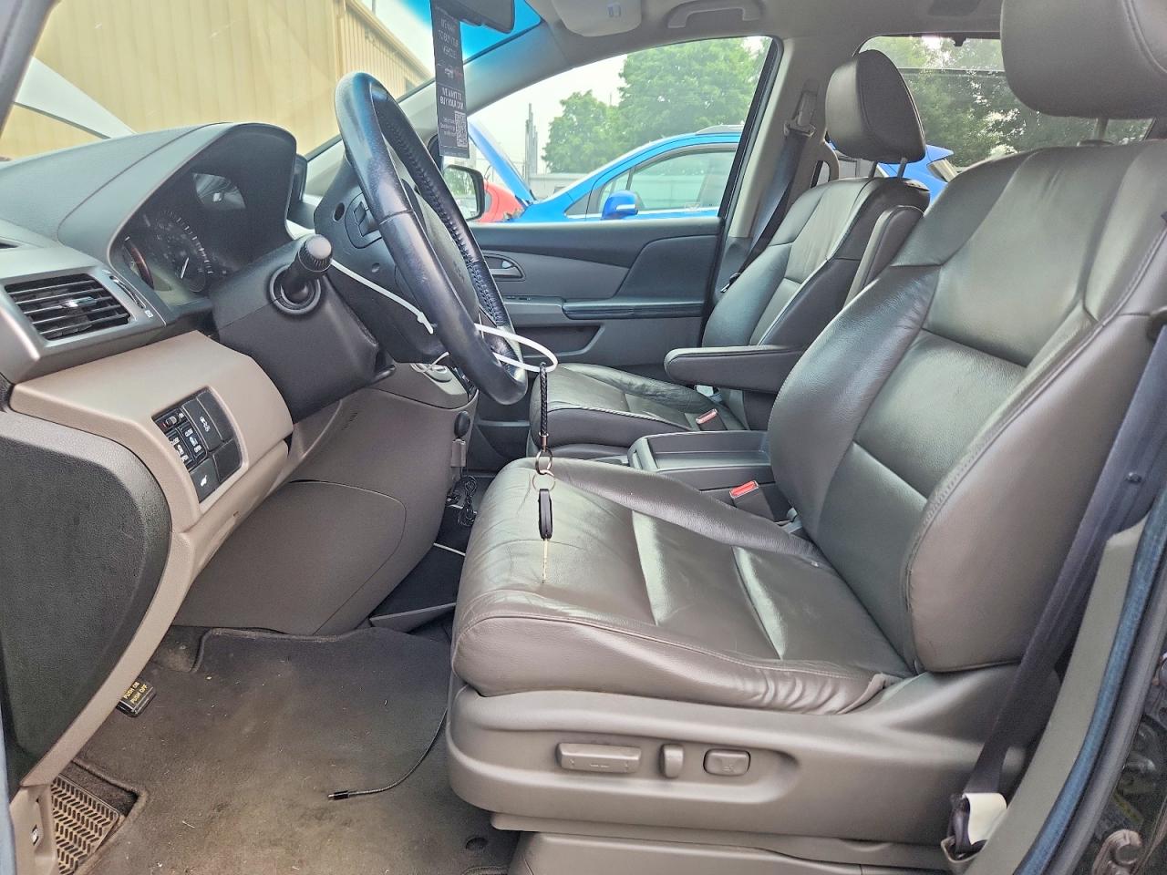 2011 Honda Odyssey Exl Black vin: 5FNRL5H60BB080876