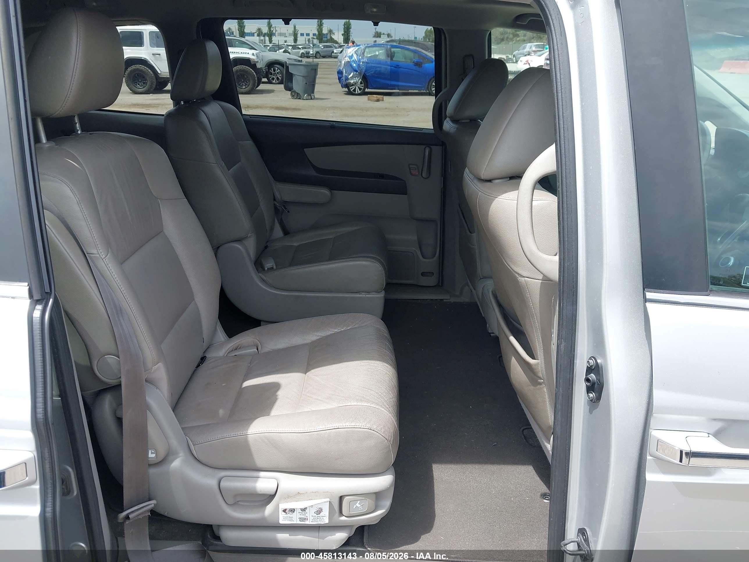2011 Honda Odyssey Ex-l Silver vin: 5FNRL5H60BB104075