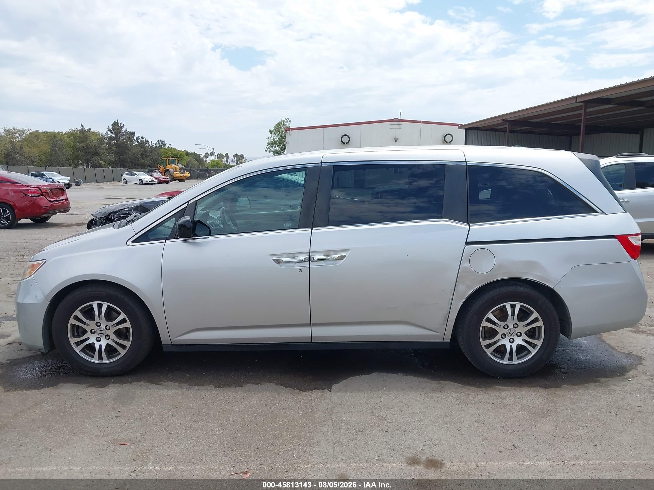 2011 Honda Odyssey Ex-l Silver vin: 5FNRL5H60BB104075
