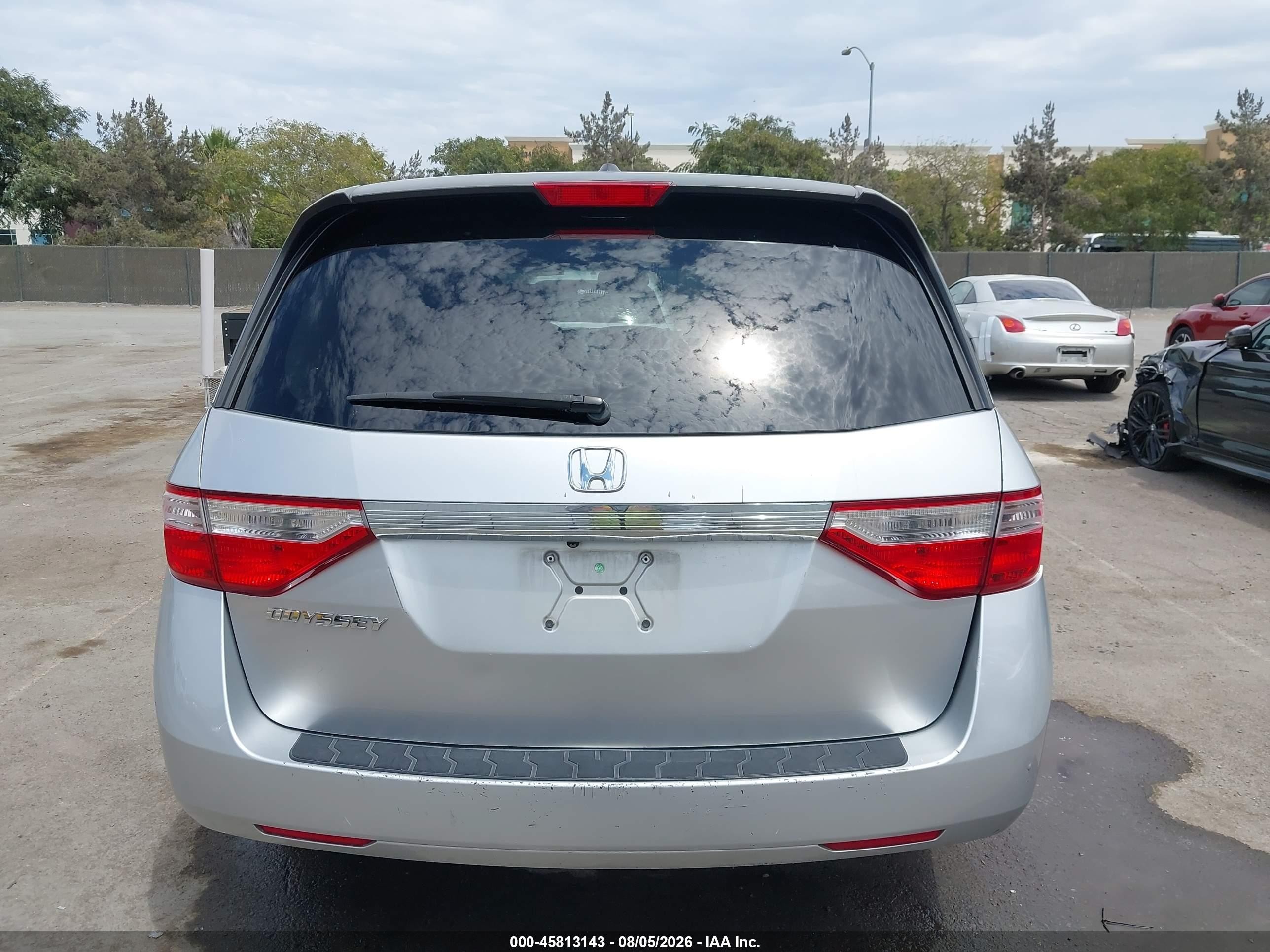2011 Honda Odyssey Ex-l Silver vin: 5FNRL5H60BB104075