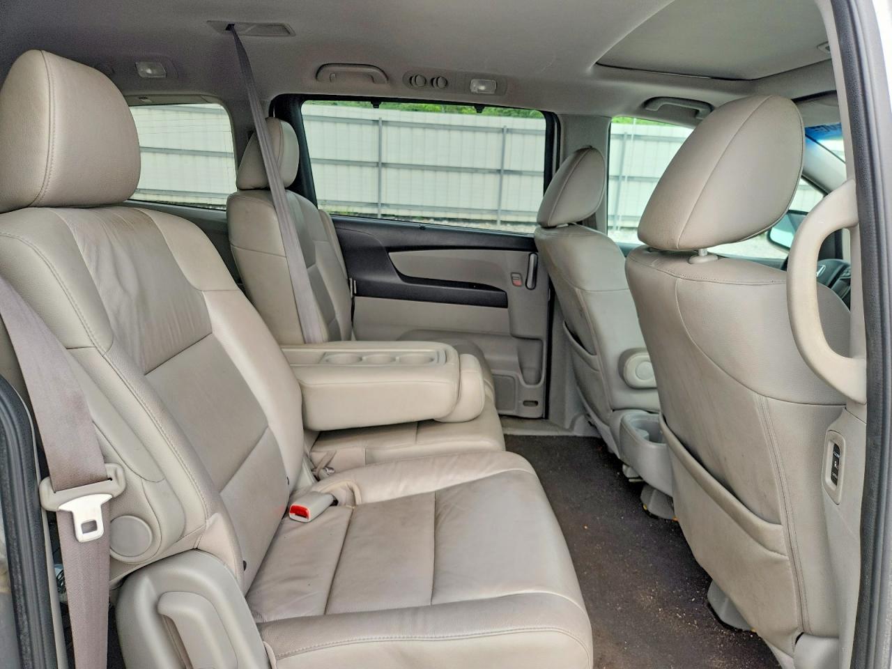 2012 Honda Odyssey Exl Серебряный vin: 5FNRL5H60CB025734