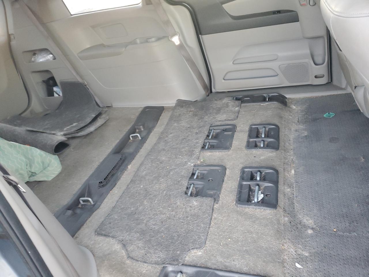 2012 Honda Odyssey Exl Silver vin: 5FNRL5H60CB105910