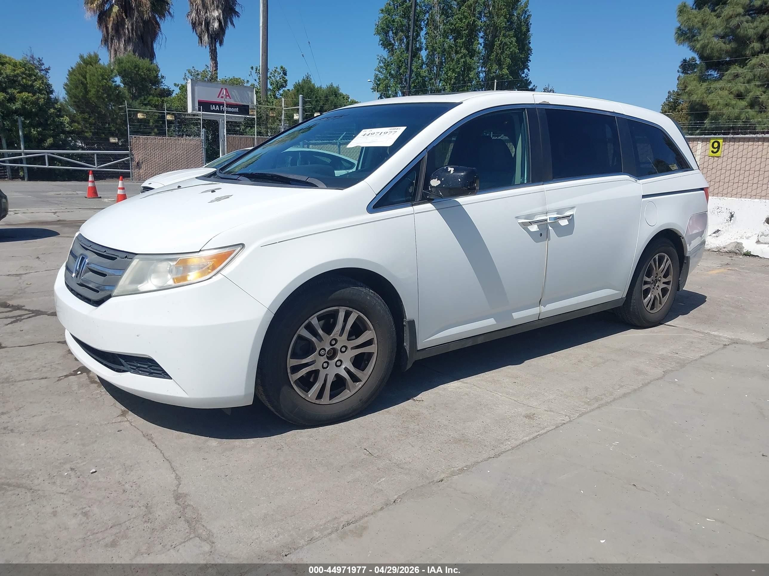 2012 Honda Odyssey Ex-l White vin: 5FNRL5H60CB111089