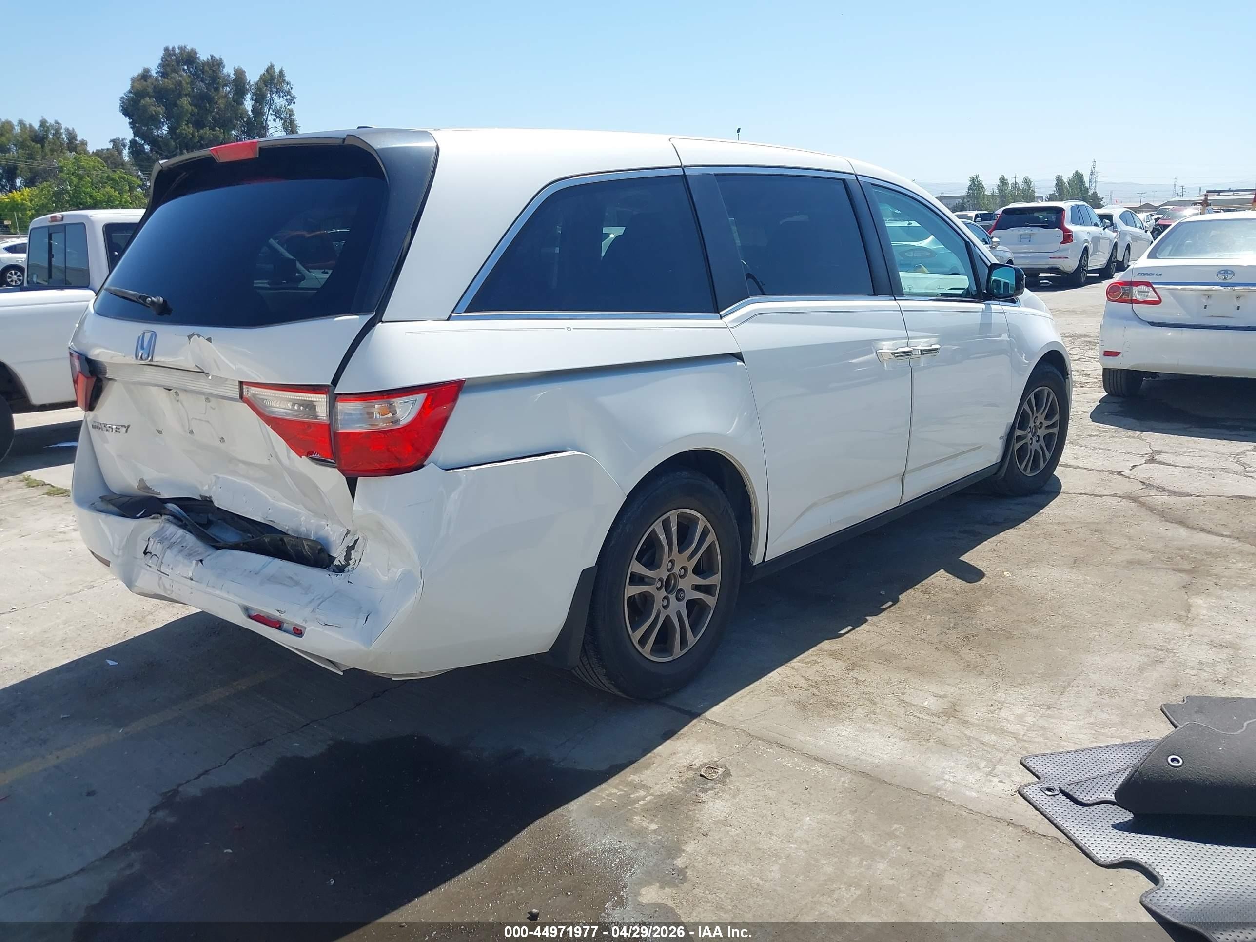 2012 Honda Odyssey Ex-l White vin: 5FNRL5H60CB111089