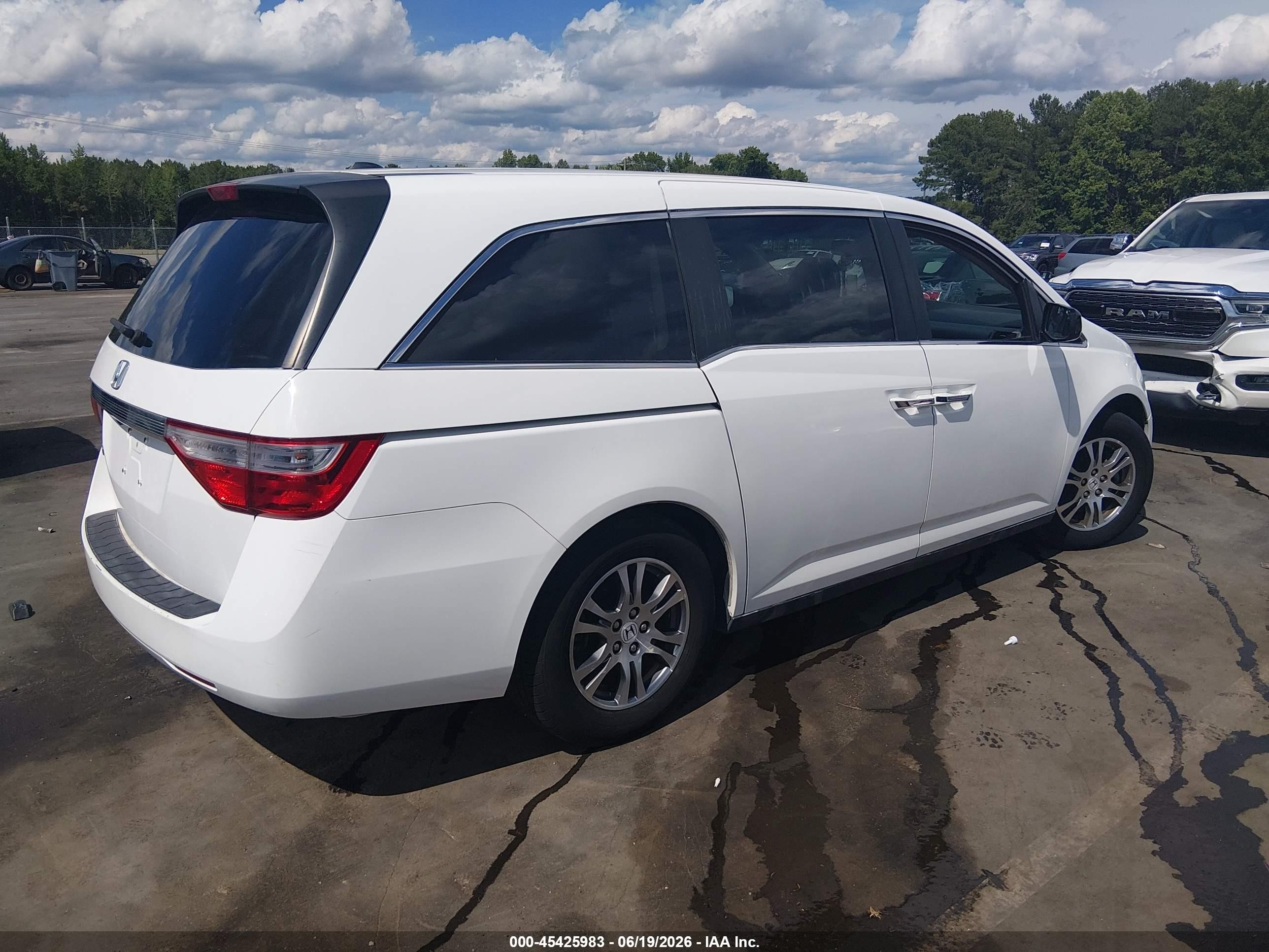 2012 Honda Odyssey Ex-l White vin: 5FNRL5H60CB123839