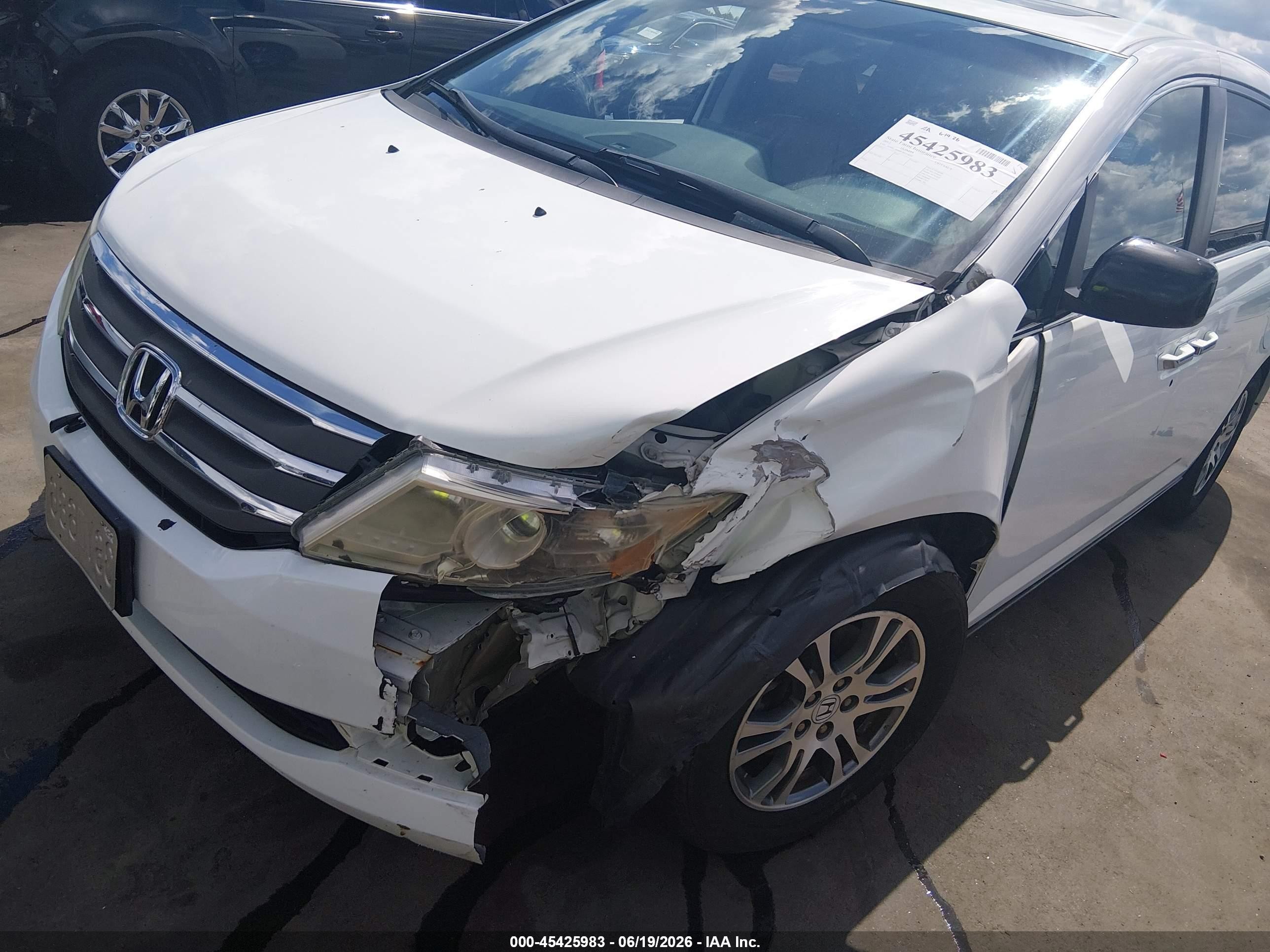 2012 Honda Odyssey Ex-l White vin: 5FNRL5H60CB123839