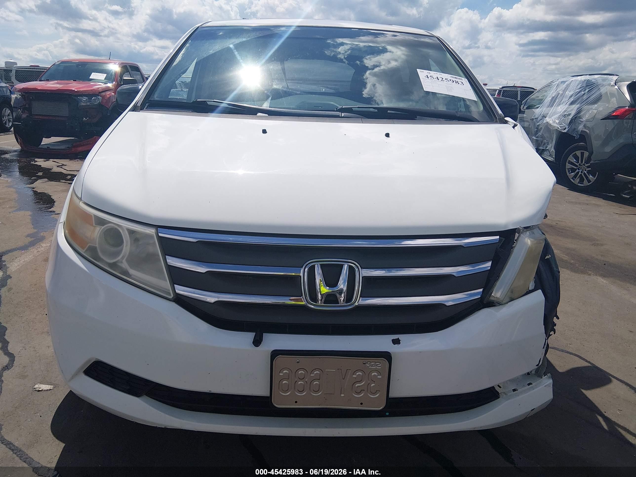 2012 Honda Odyssey Ex-l White vin: 5FNRL5H60CB123839