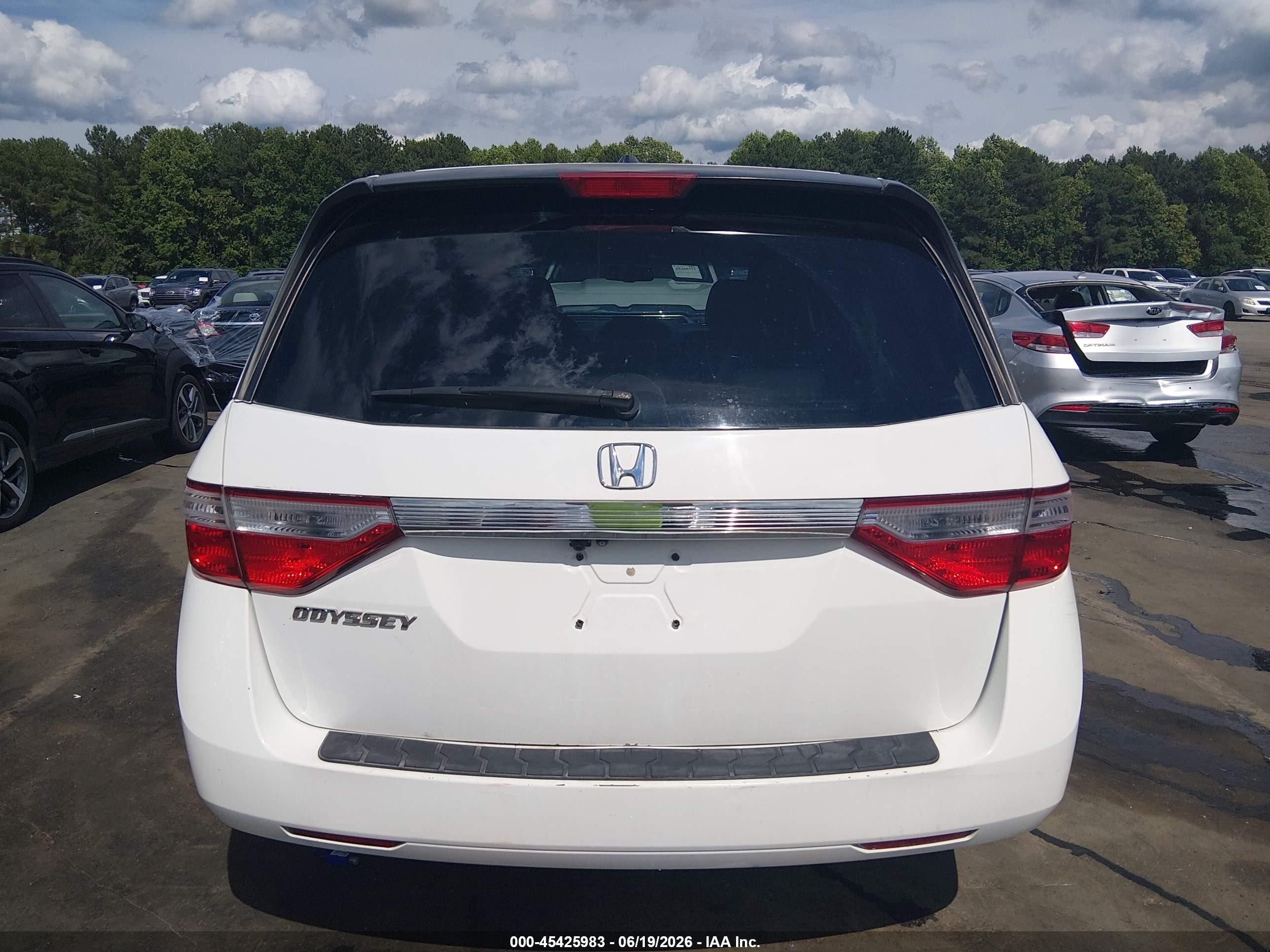 2012 Honda Odyssey Ex-l White vin: 5FNRL5H60CB123839