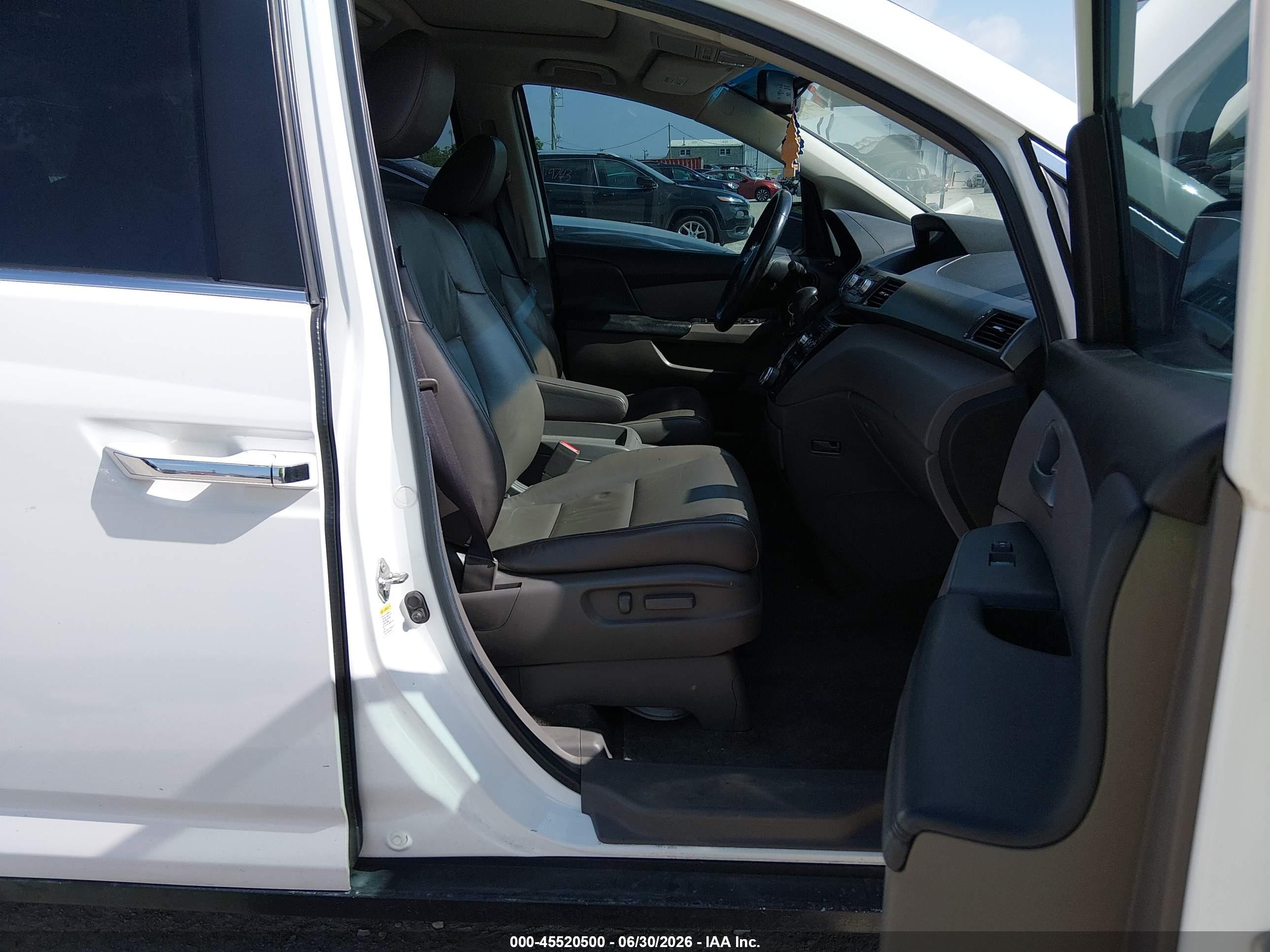 2013 Honda Odyssey Ex-l White vin: 5FNRL5H60DB014363