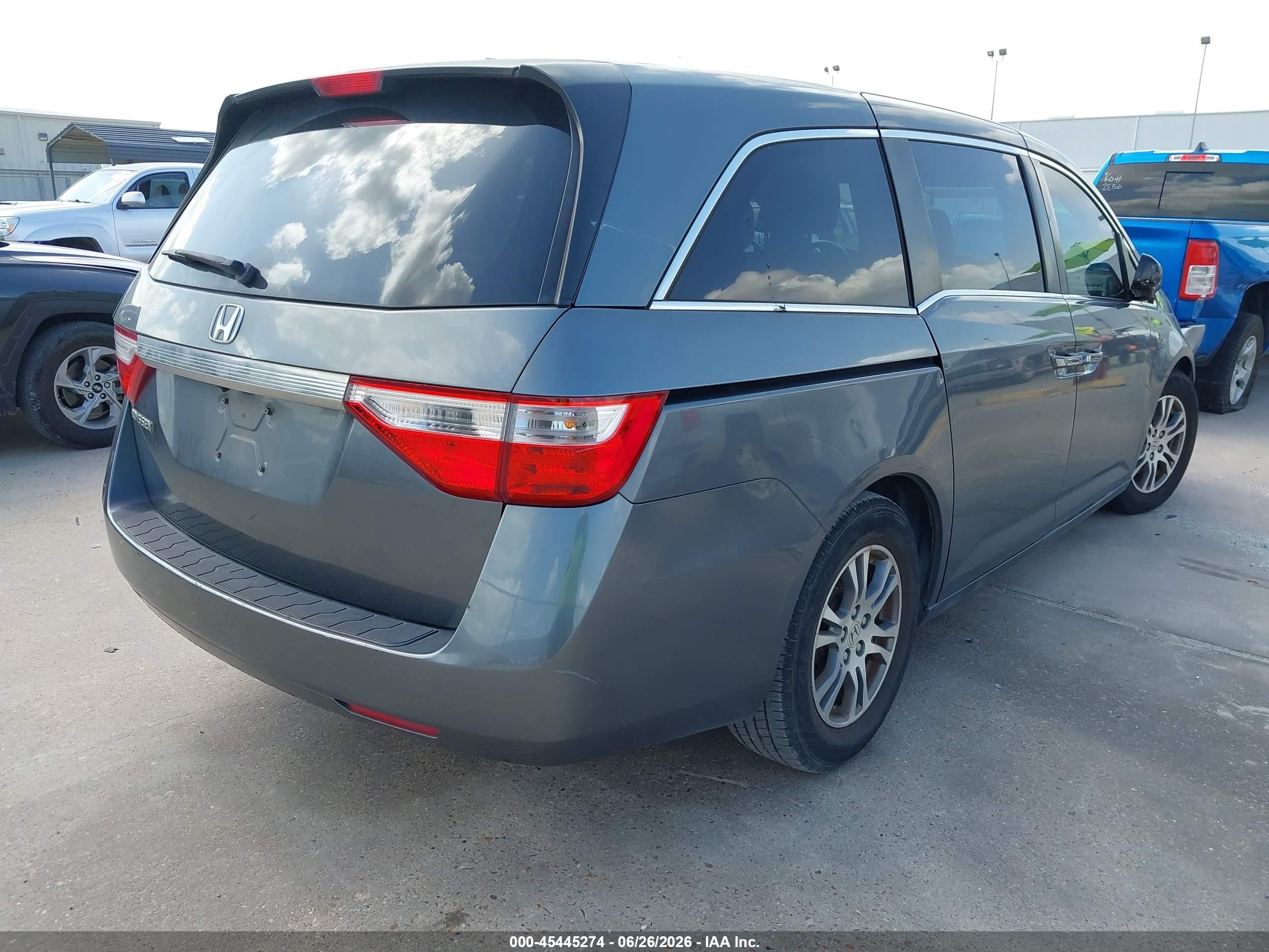2013 Honda Odyssey Ex-l Серый vin: 5FNRL5H60DB015108