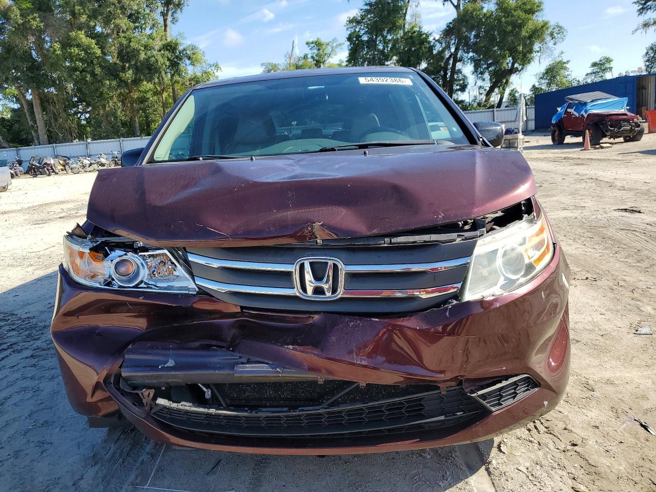 2013 Honda Oddesey Maroon vin: 5FNRL5H60DB082713
